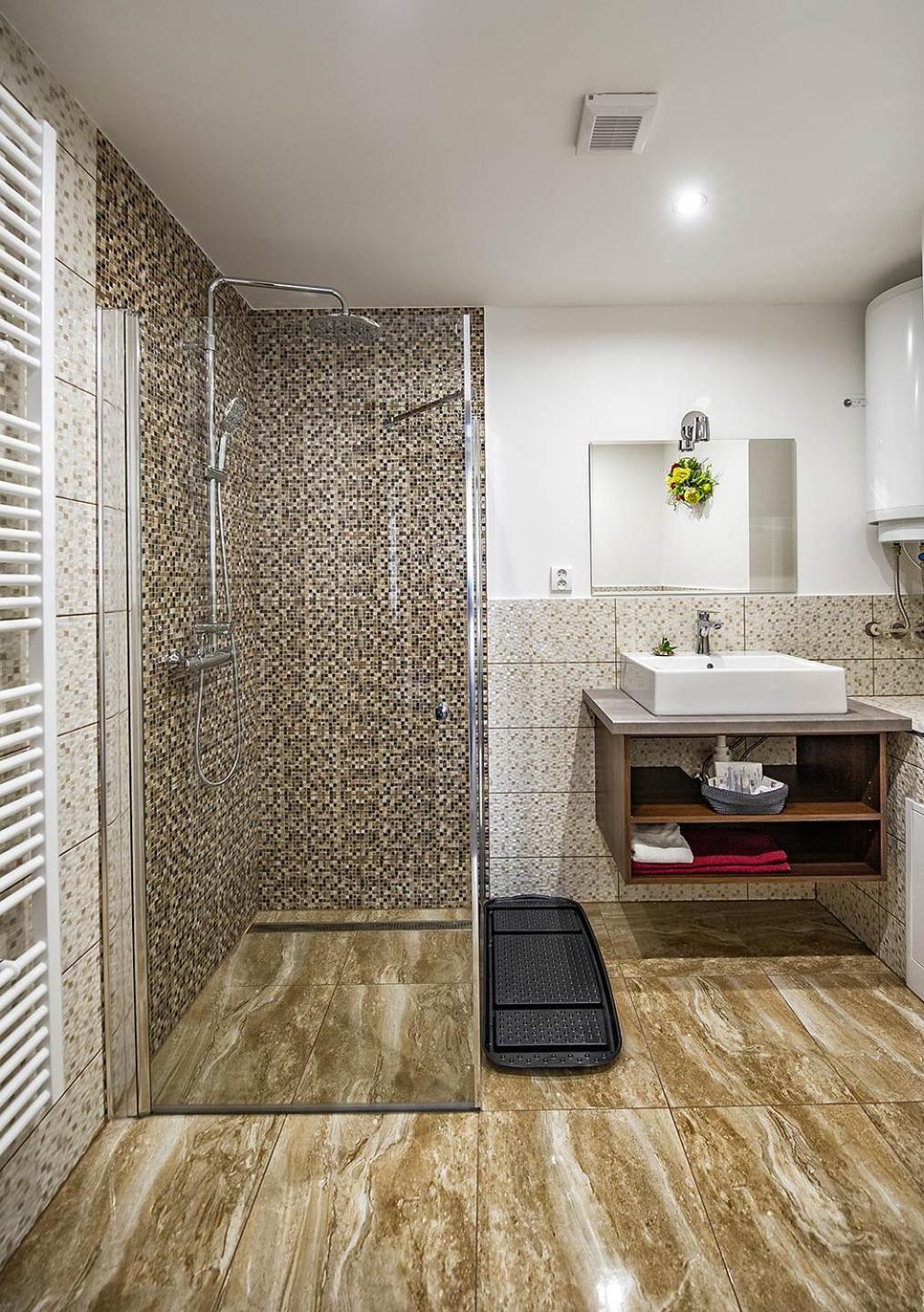 Double Room with Private Bathroom photo 3