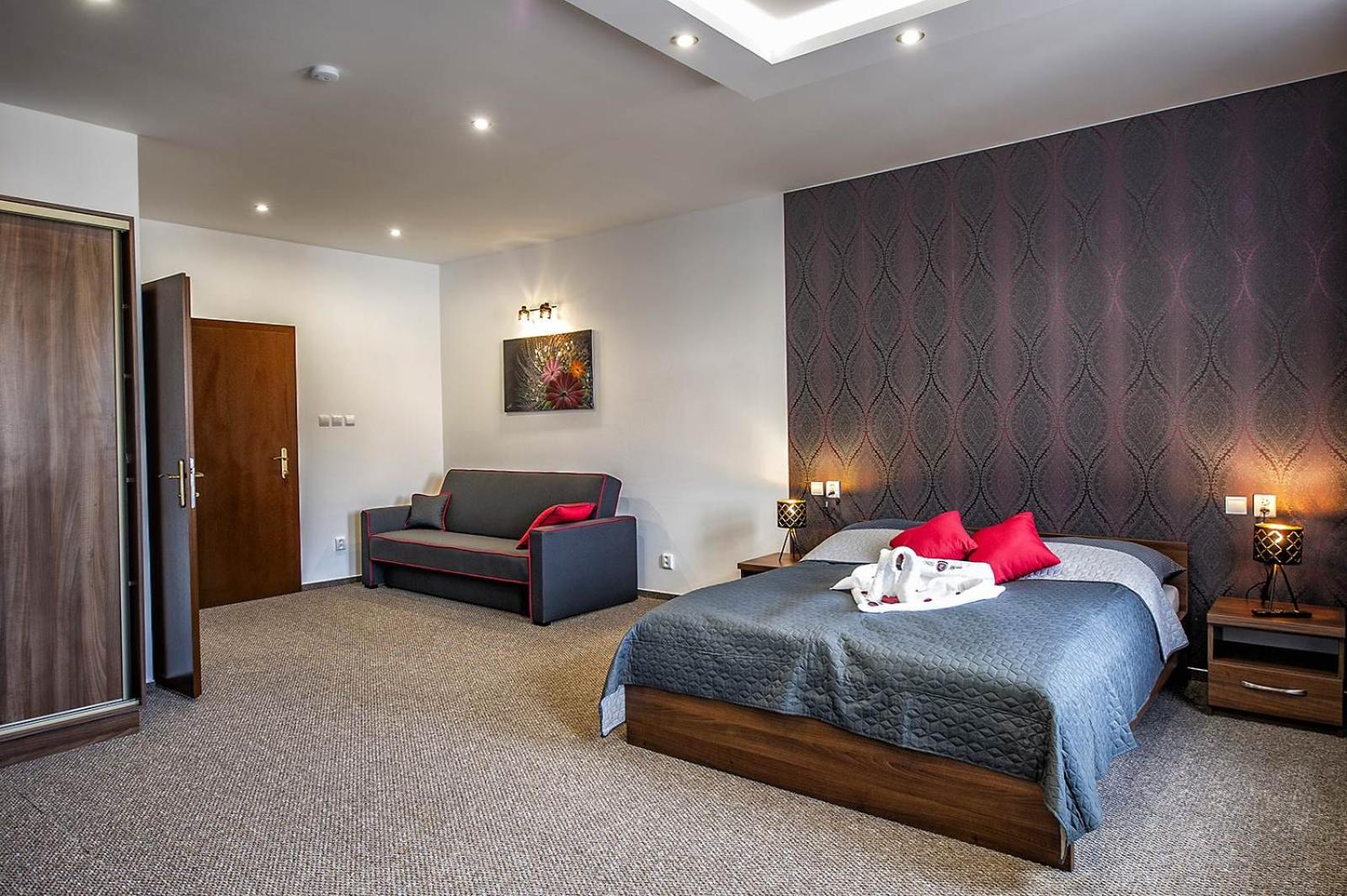 Large Double Room - Photo 6