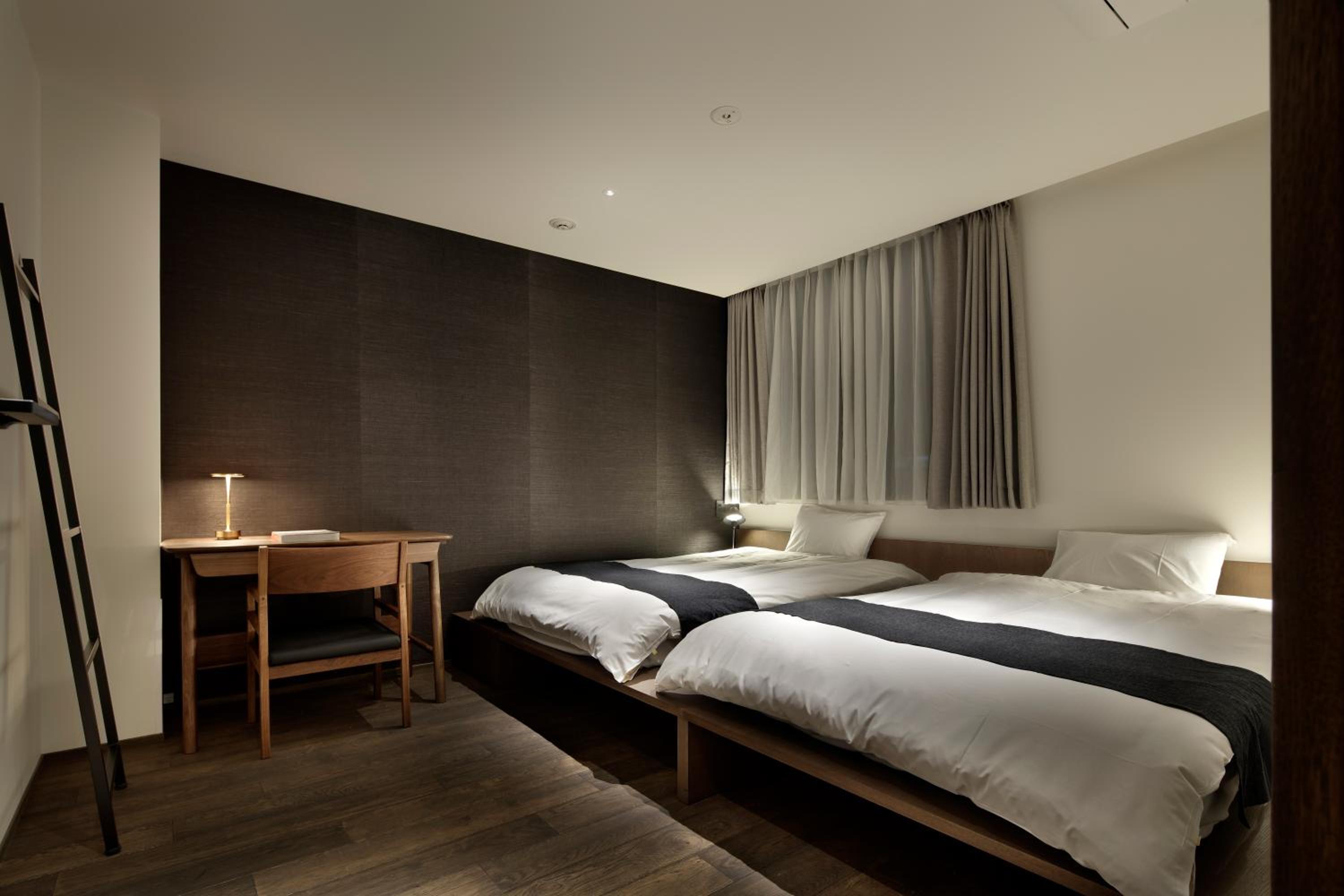 Two-Bedroom Suite - Photo 5