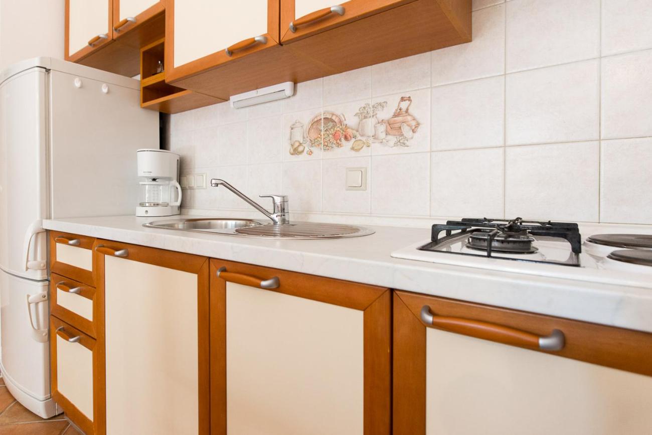Apartment - Ground Floor photo 3