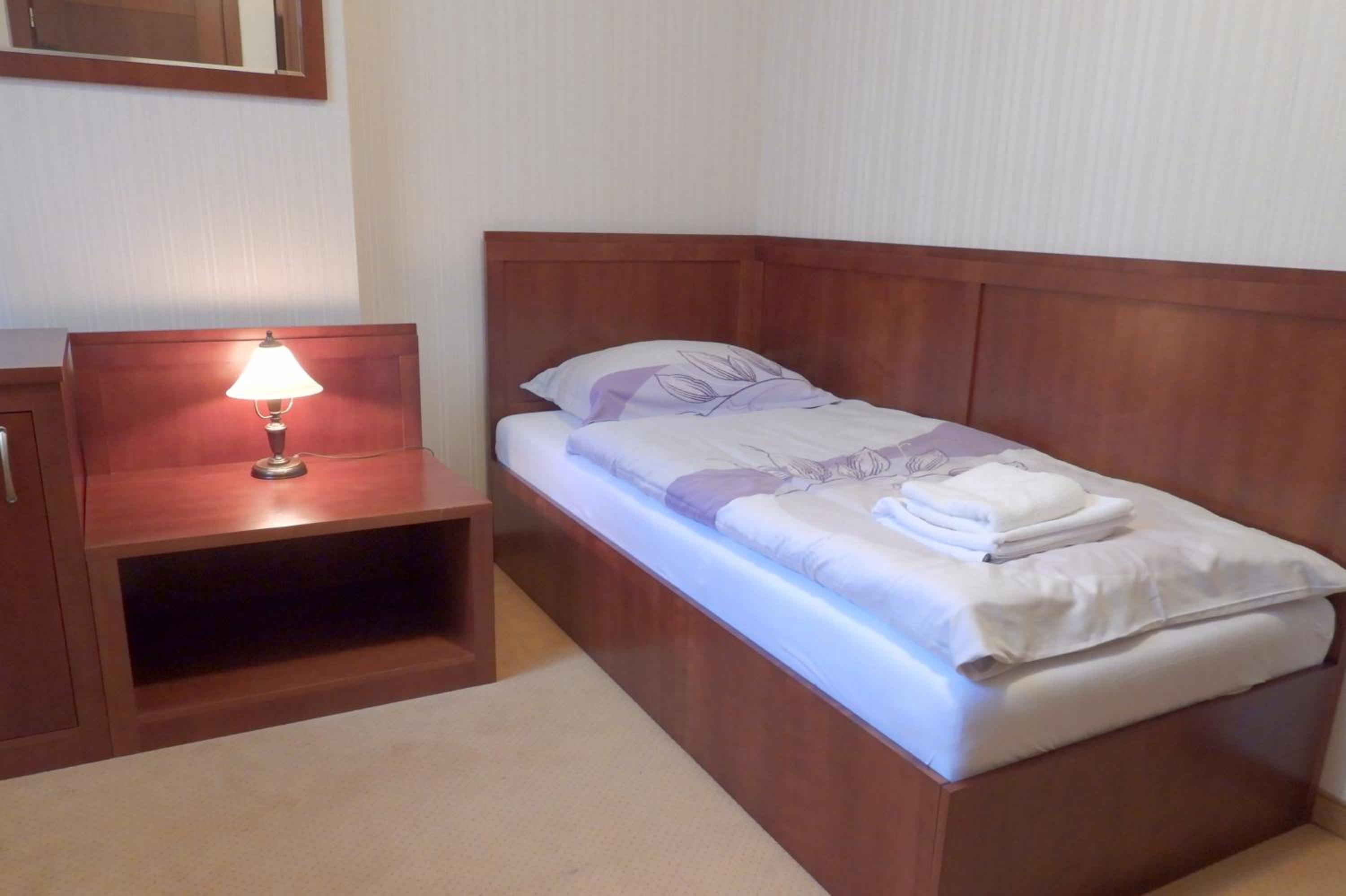 Single Room with Private Bathroom photo 1