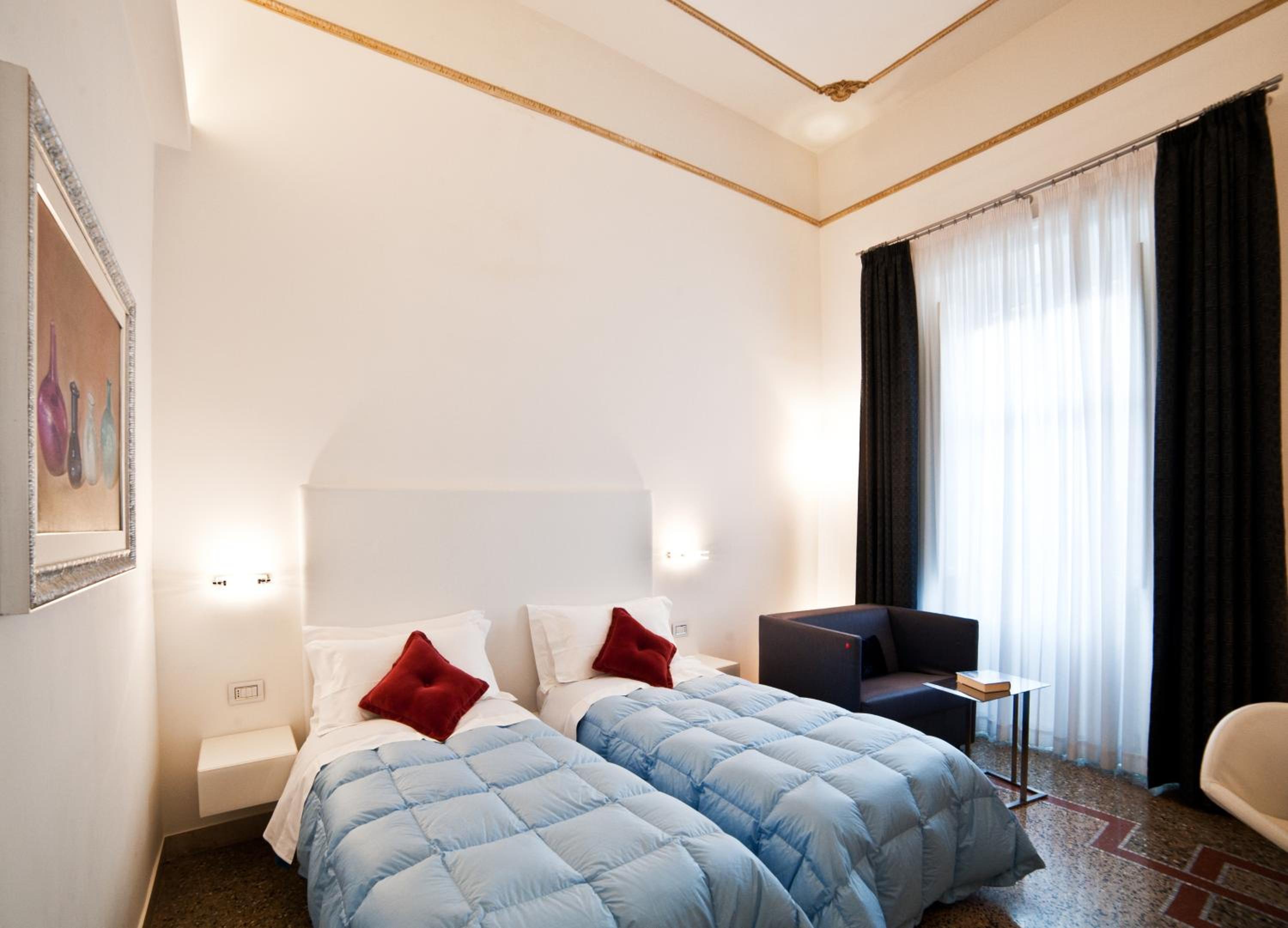 Triple Room - Photo 15