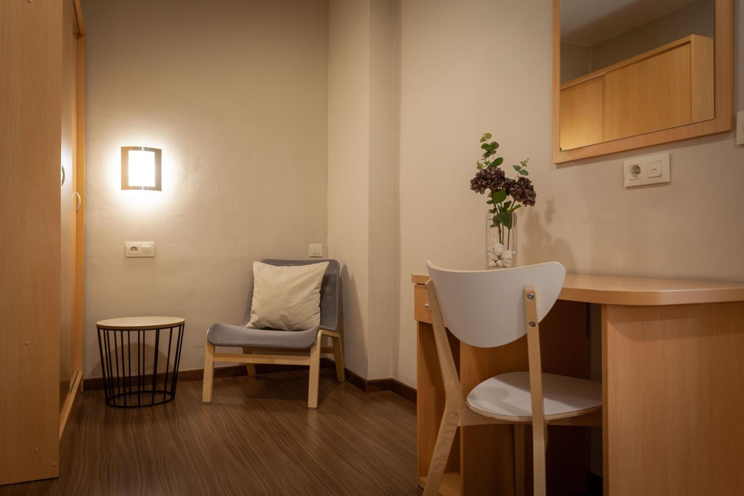 Standard Double or Twin Room photo 2