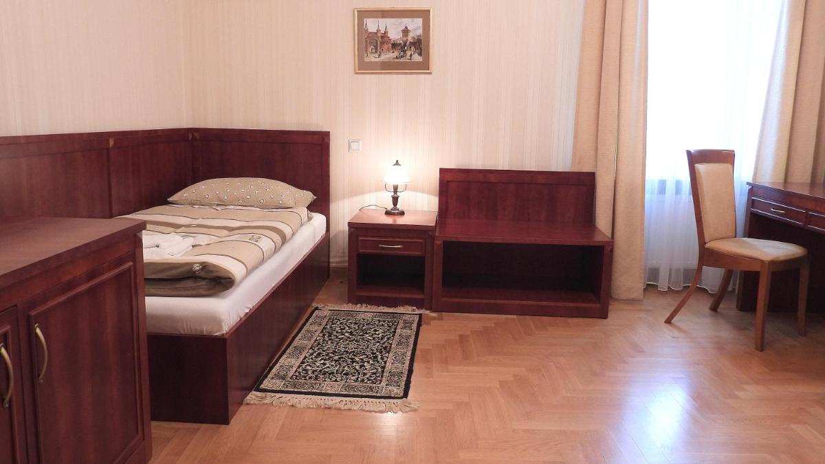 Double Room with Private Bathroom photo 3