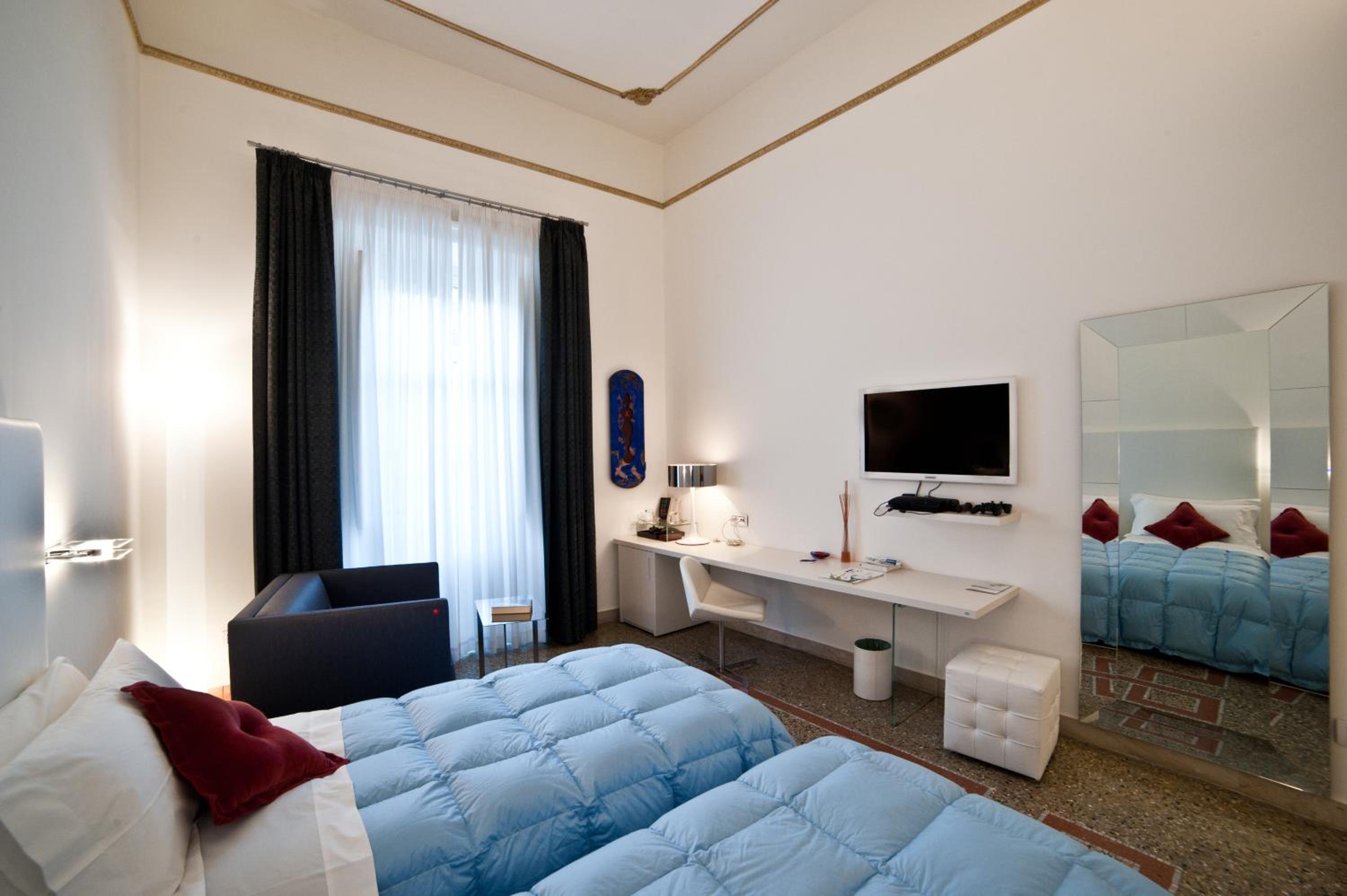 Triple Room - Photo 10