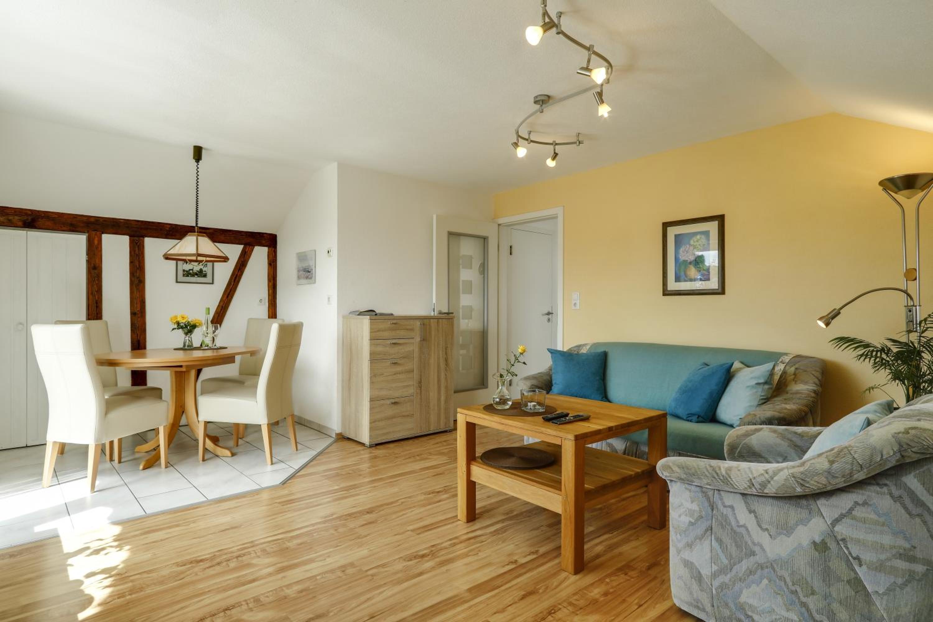 Two-Bedroom Deluxe Apartment with Balcony photo 1
