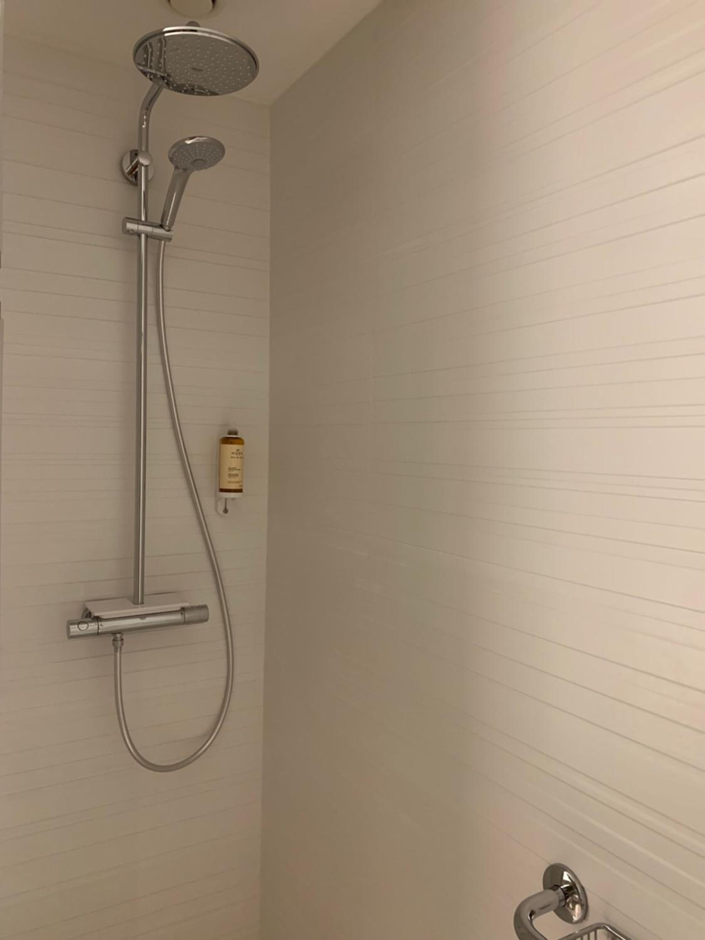Standard Double Room - Photo 13