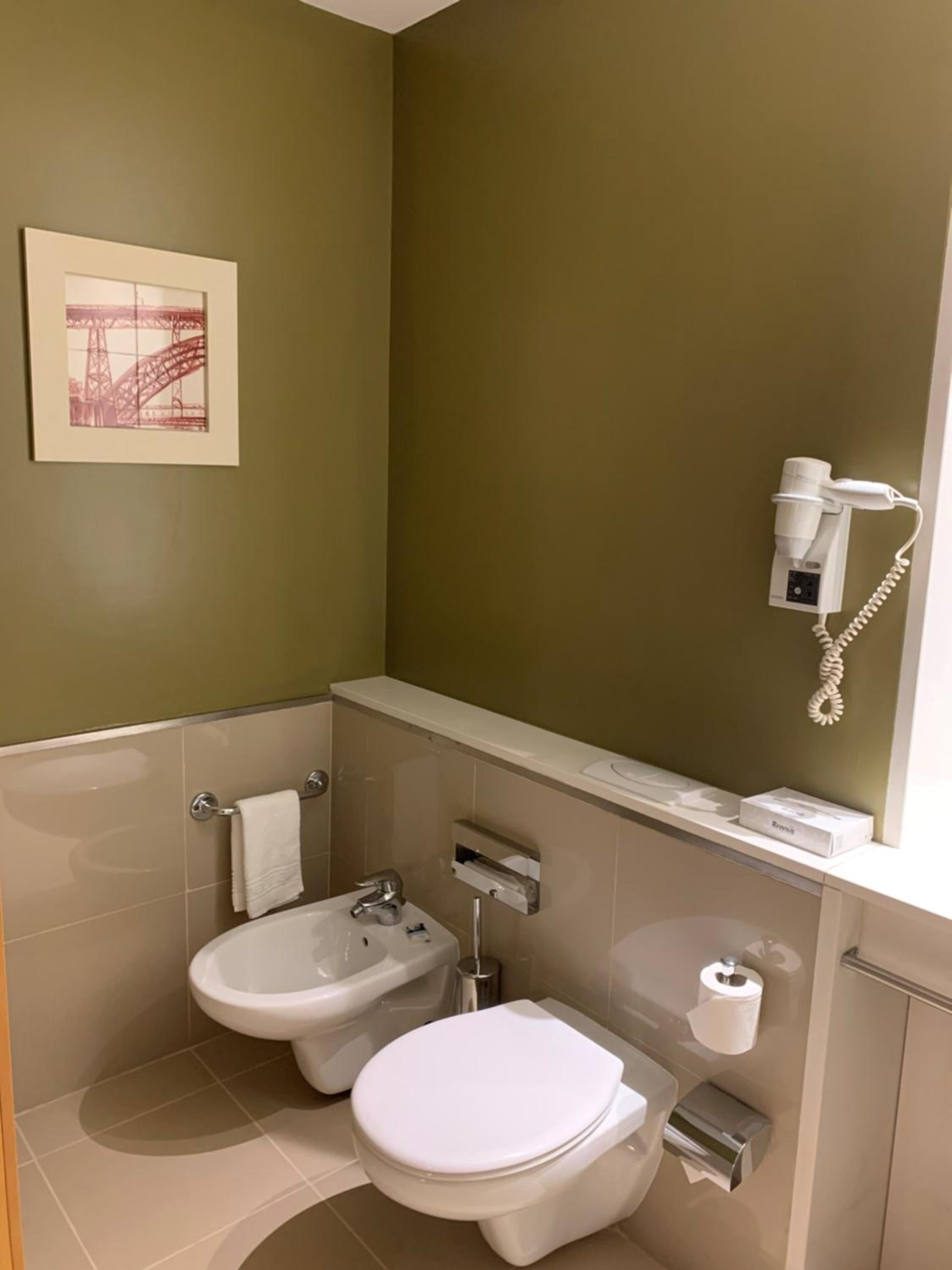 Standard Double Room - Photo 7