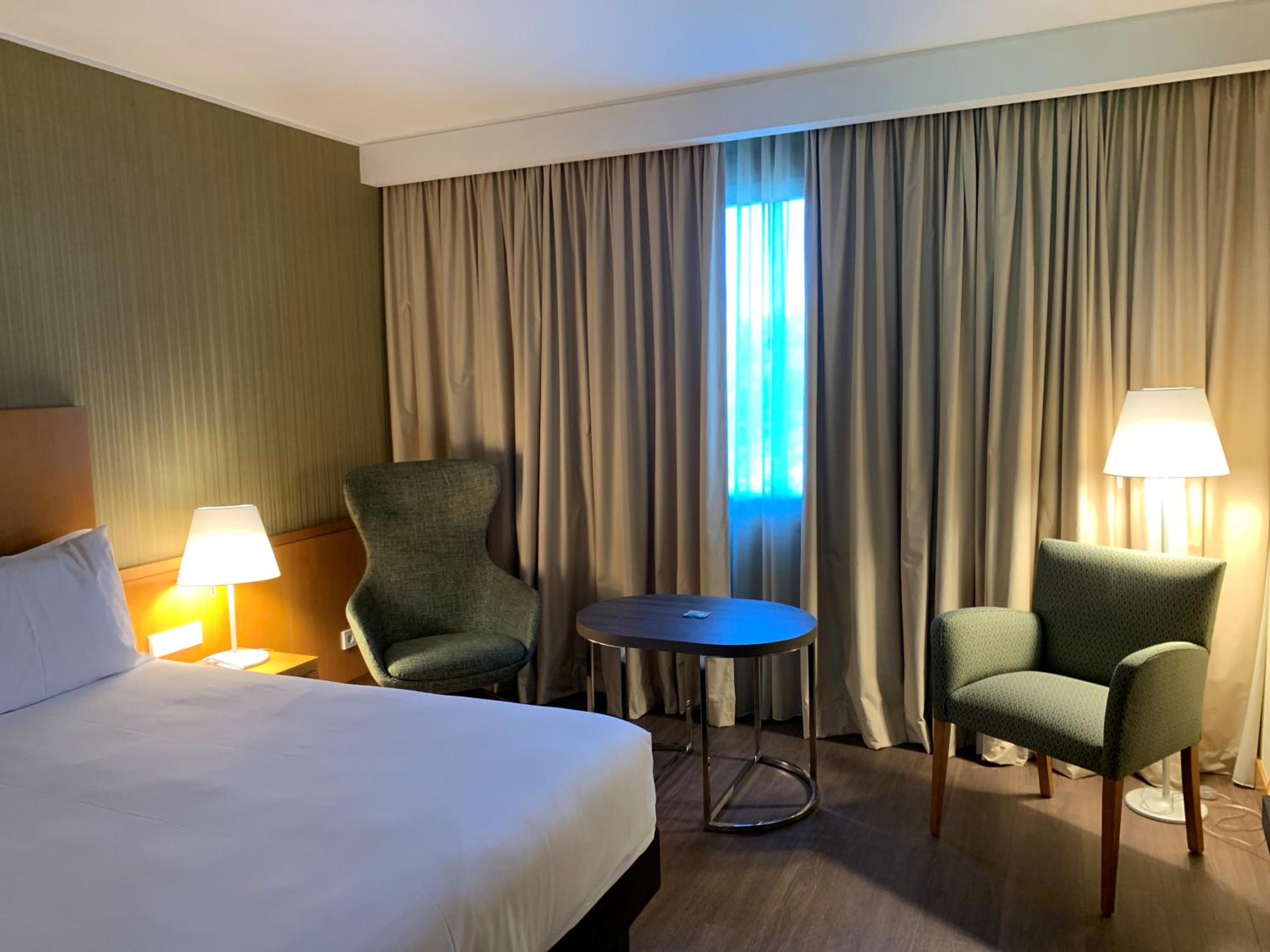 Standard Double Room - Photo 10