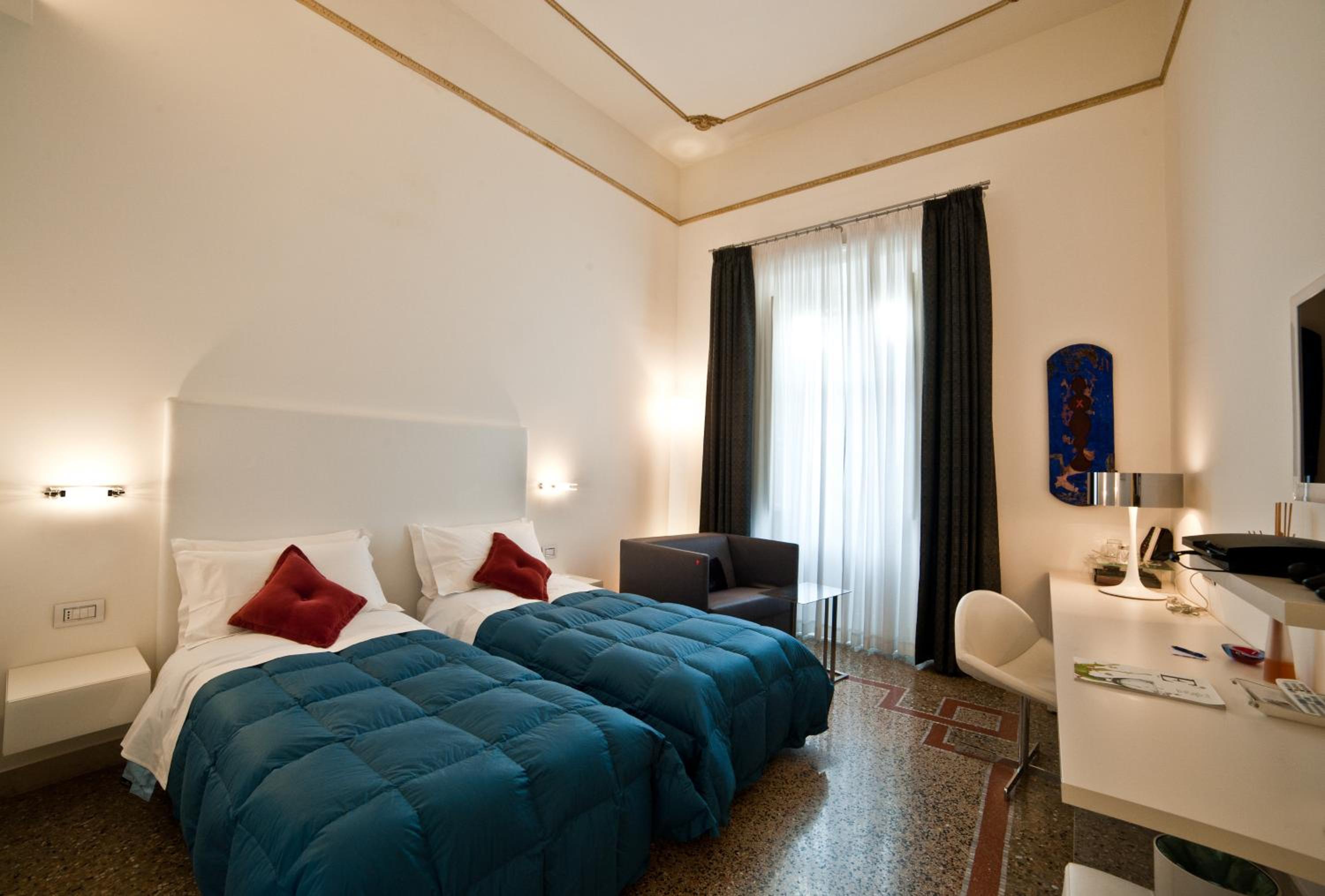 Luxury Double or Twin Room - Photo 34
