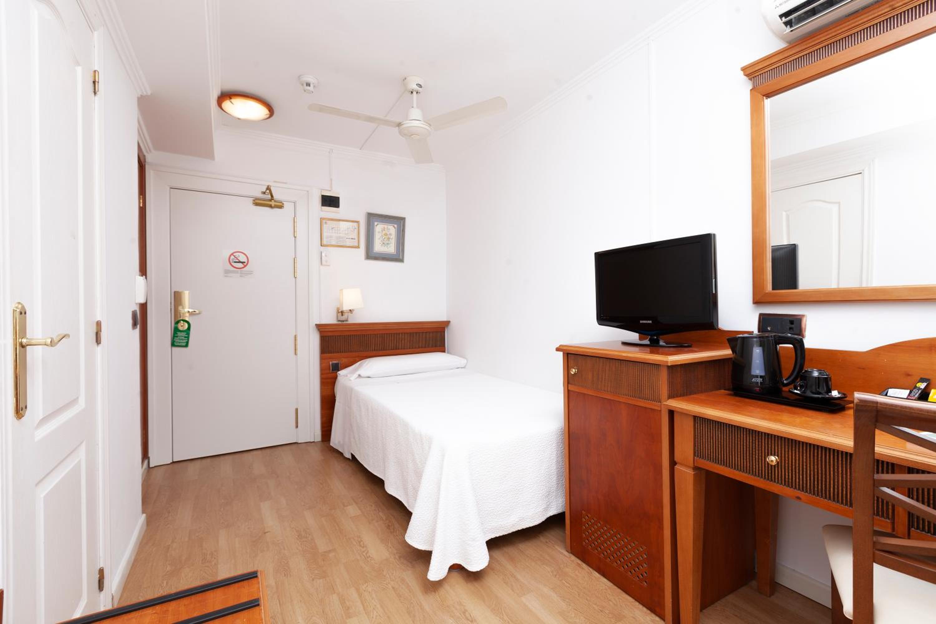 Single Room with Balcony