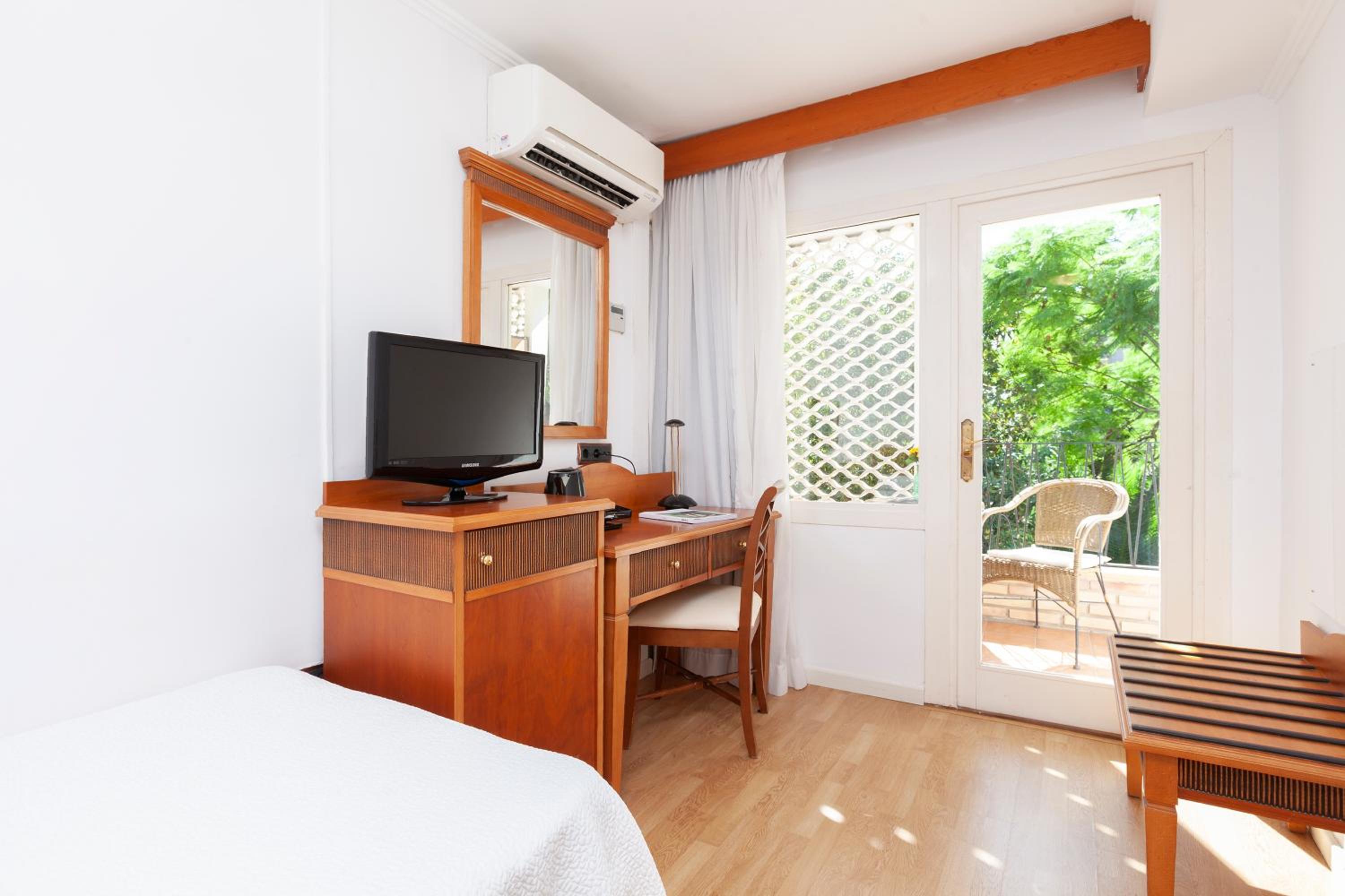 Single Room with Balcony