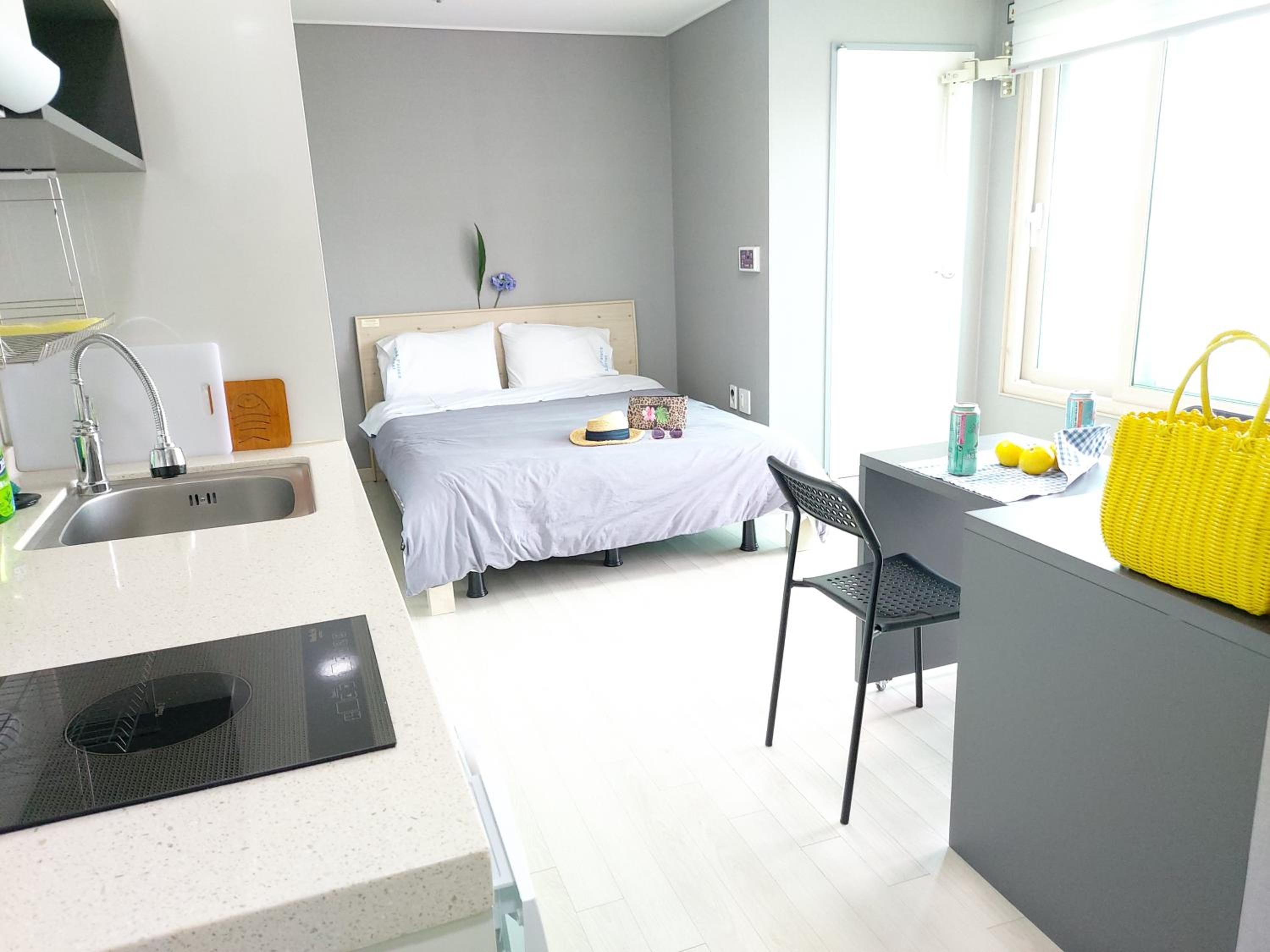 Queen Room with Sea View - Photo 57