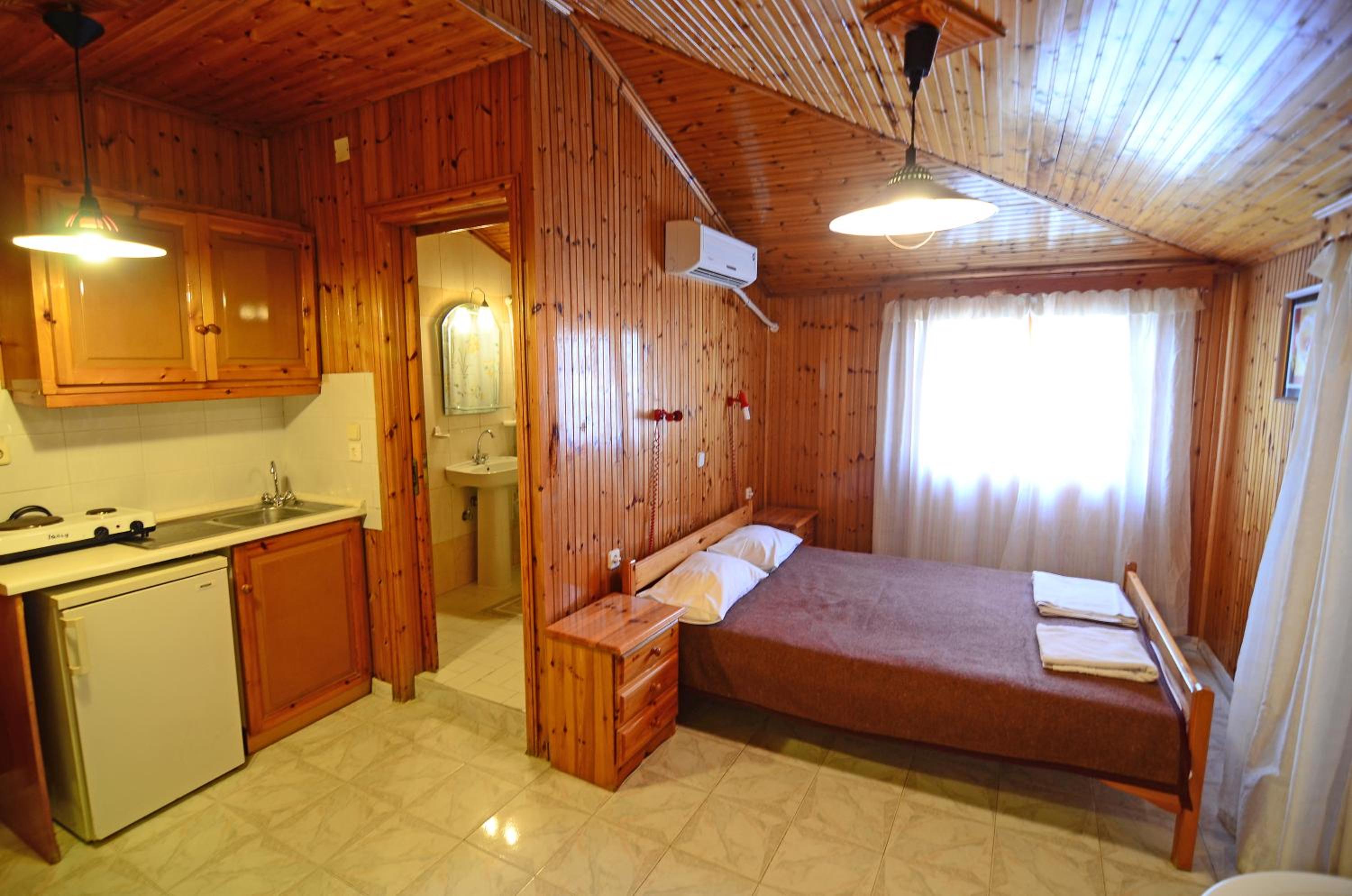 Studio Apartment photo 2