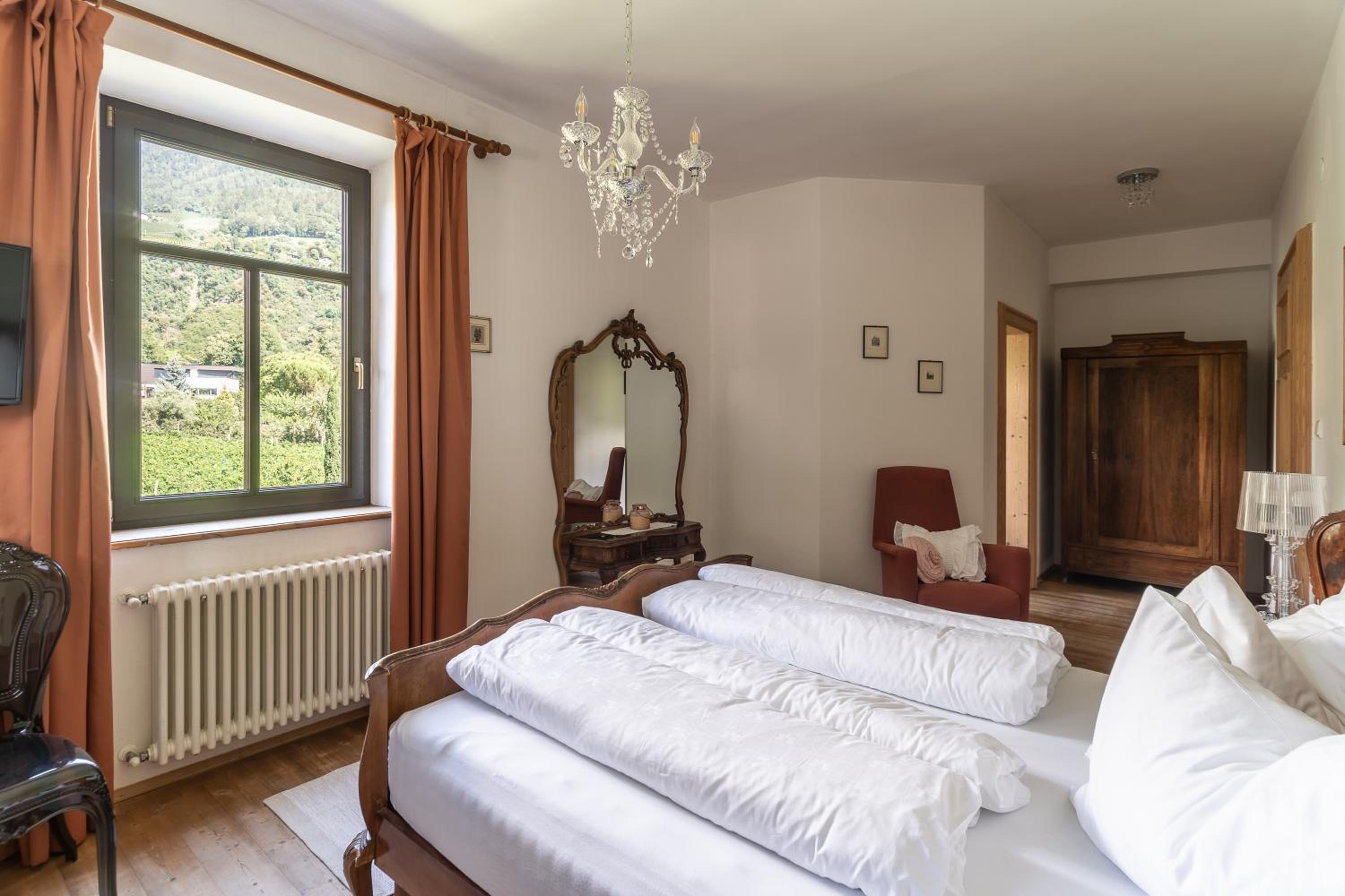 Double Room with Mountain View - Photo 5
