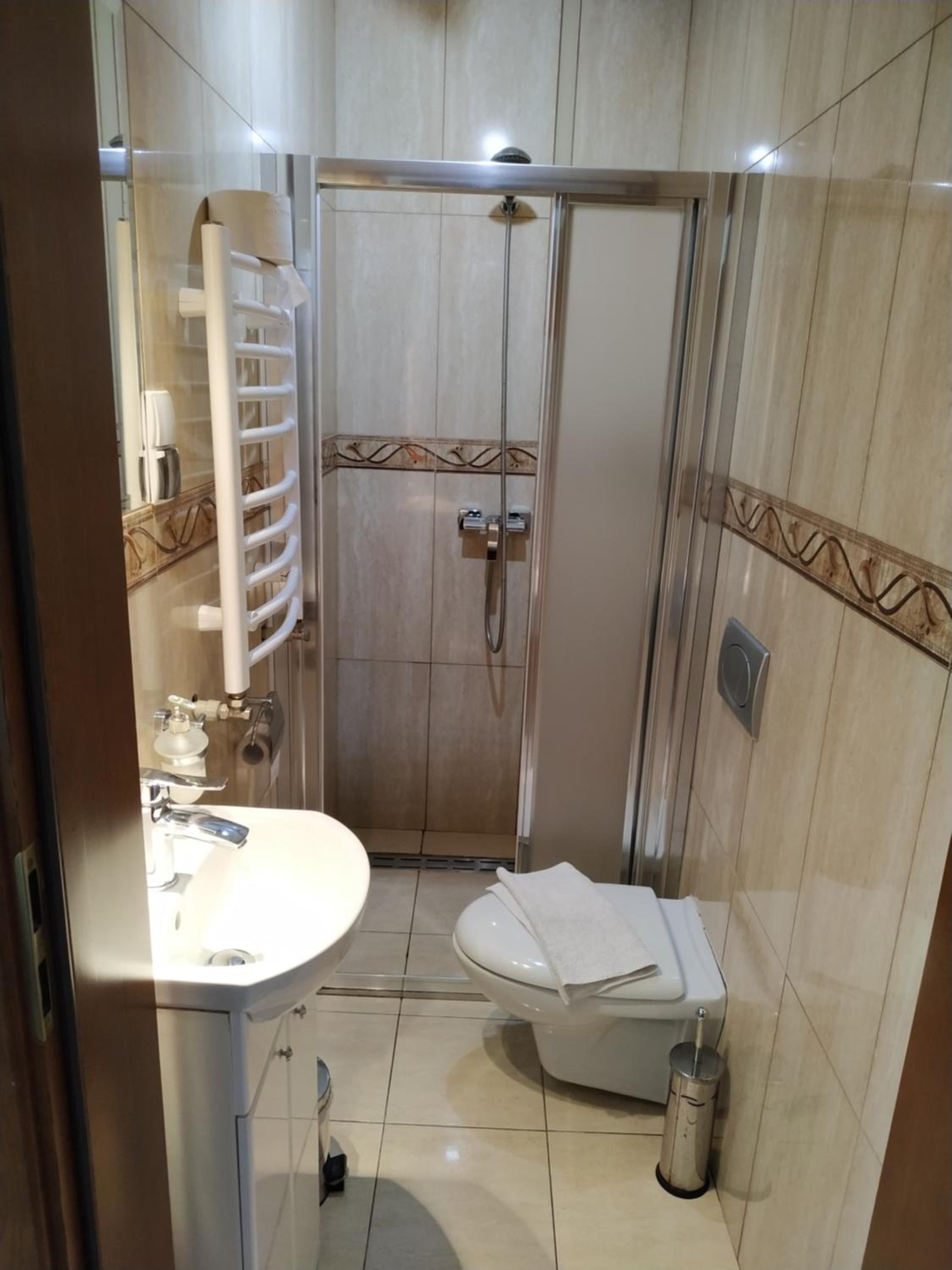 Double Room - Photo 2