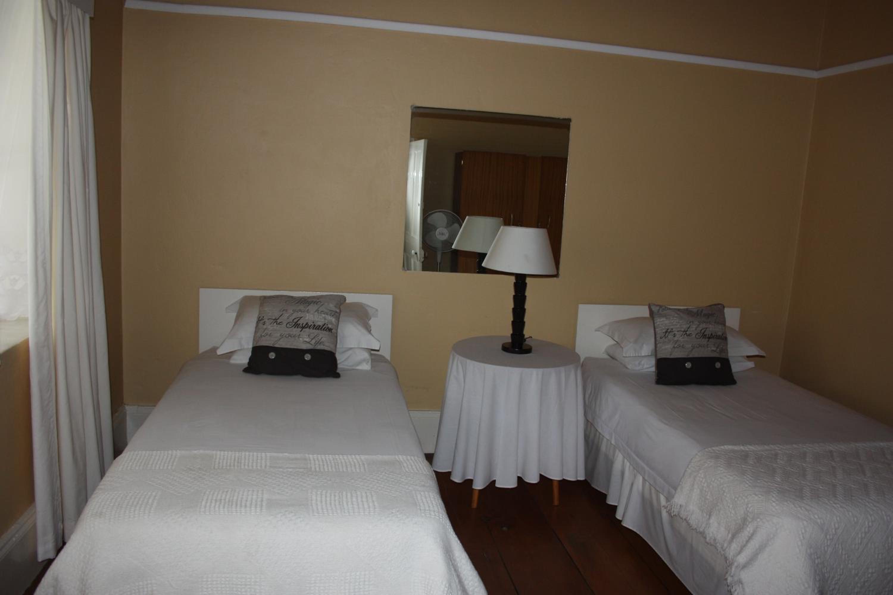 One-Bedroom Apartment (4 Adults) photo 2