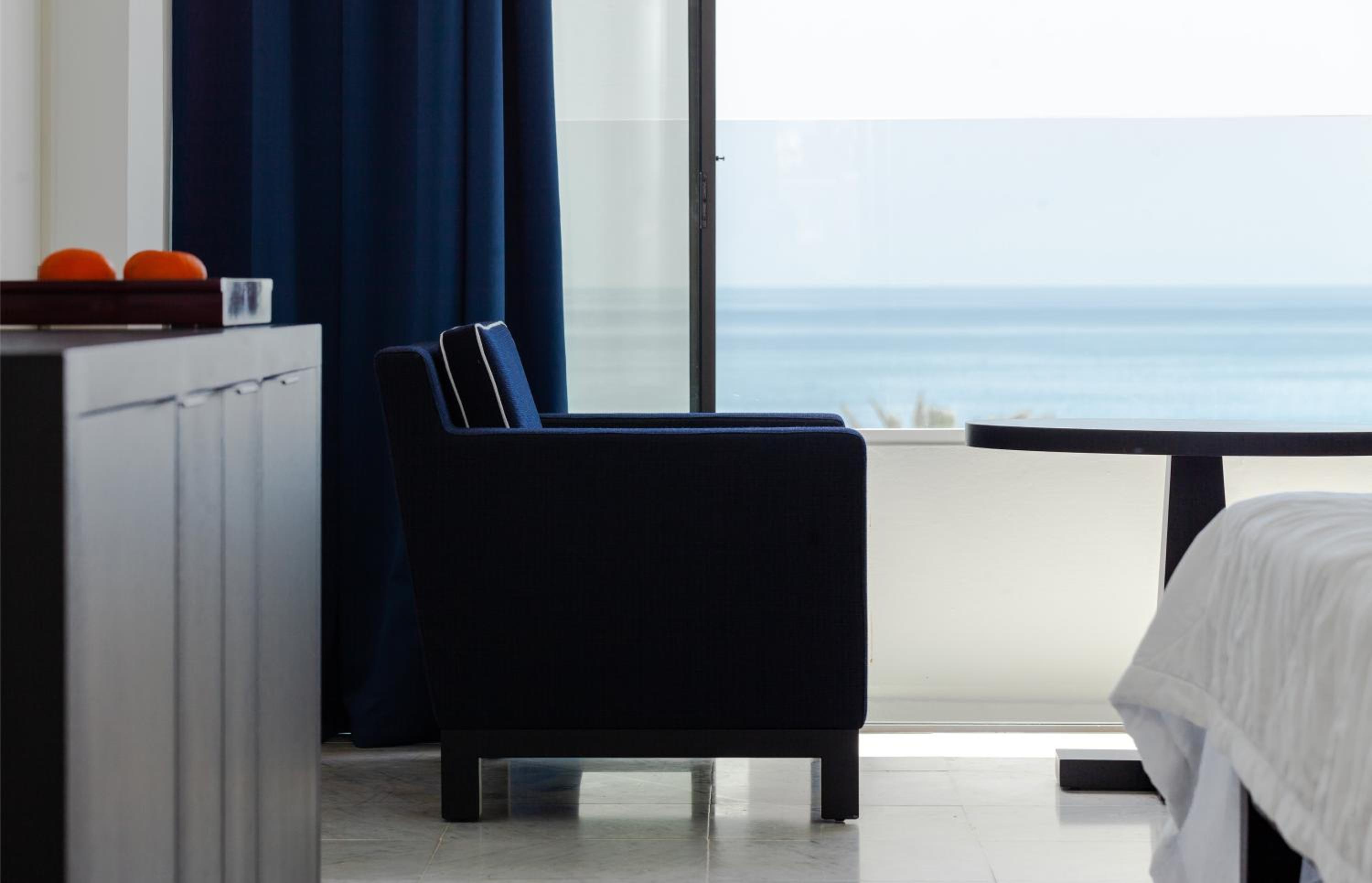 Superior Sea View Room - Photo 8