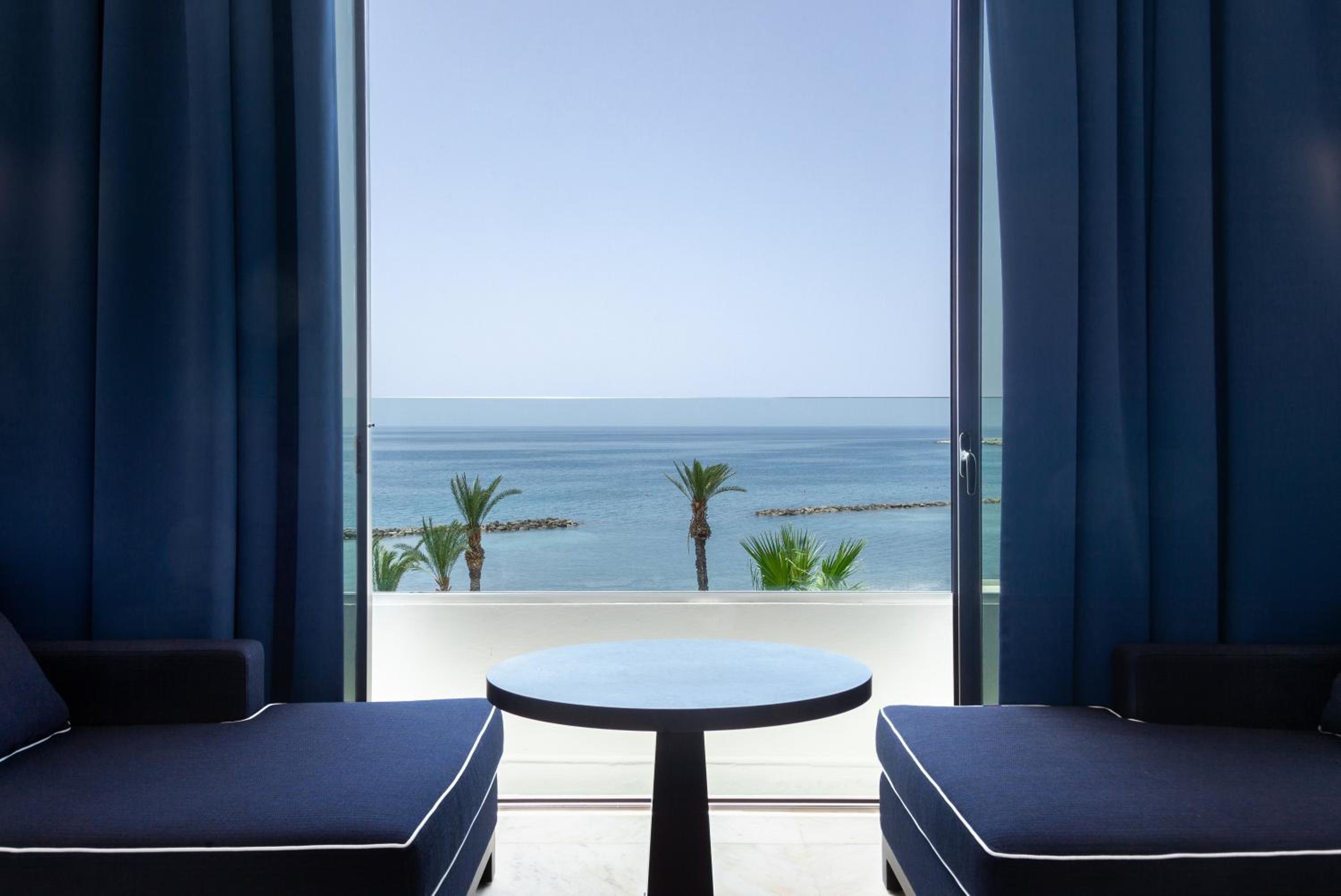 Superior Sea View Room - Photo 7