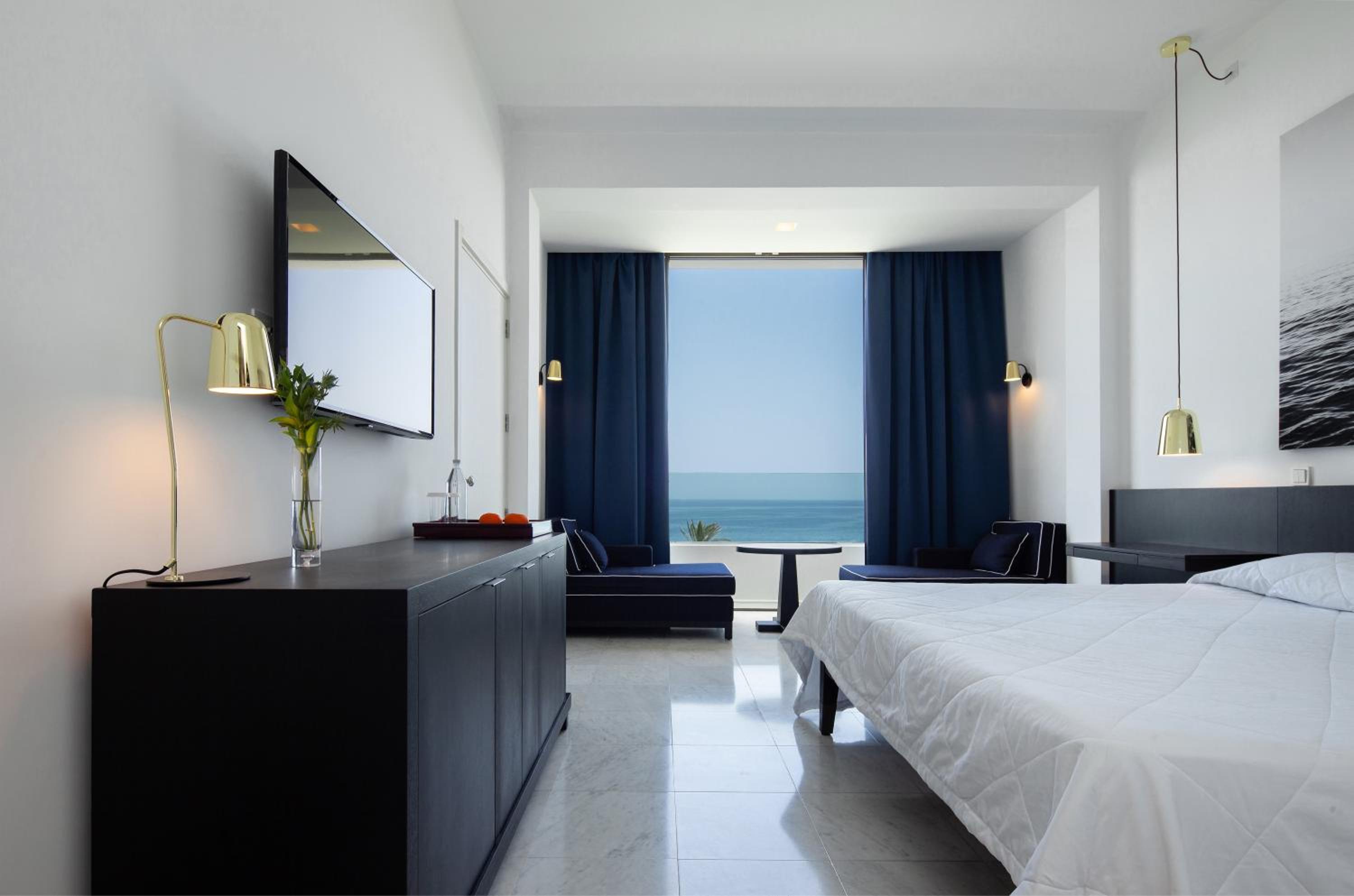 Superior Sea View Room - Photo 1