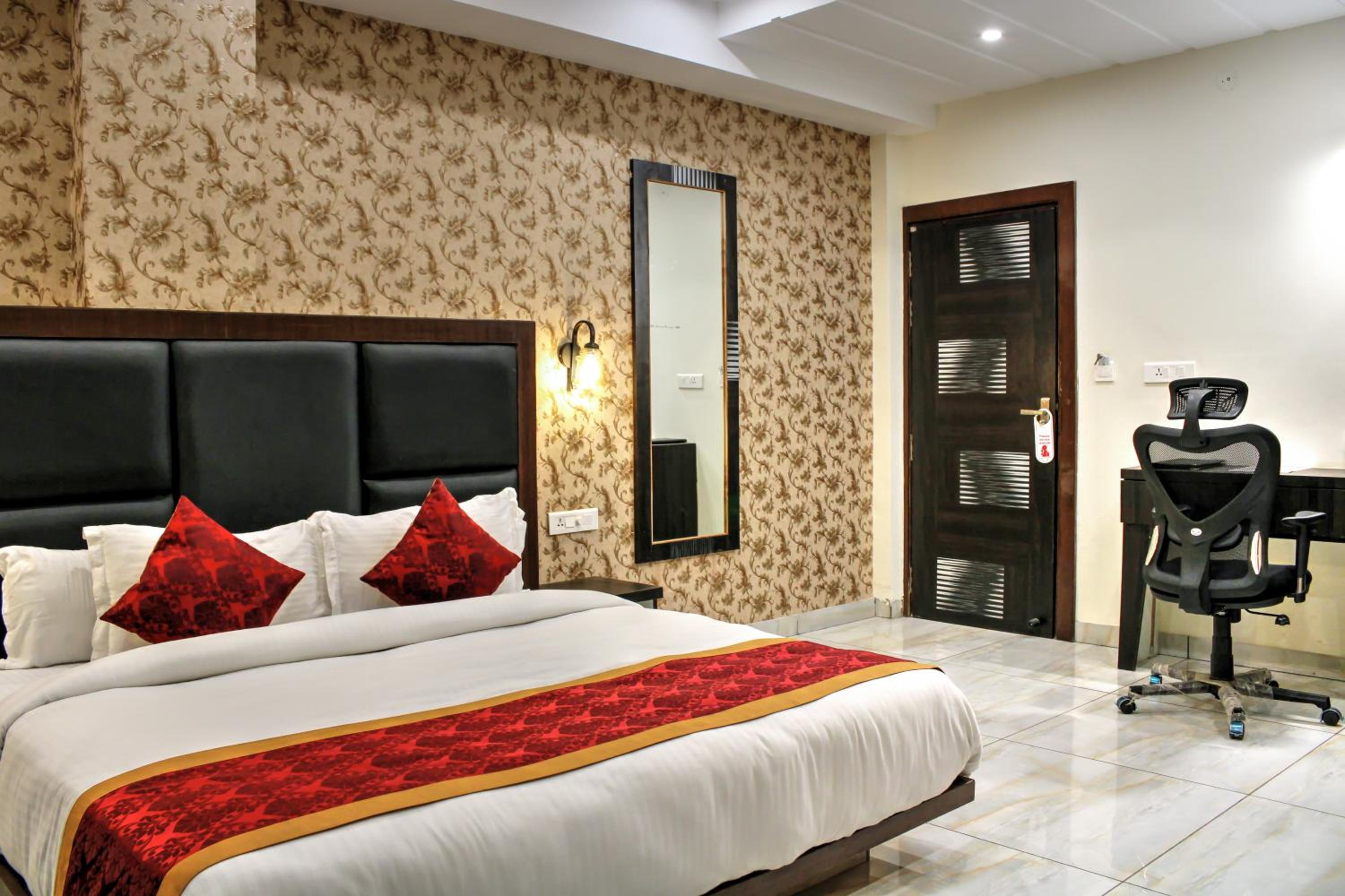Superior King Room