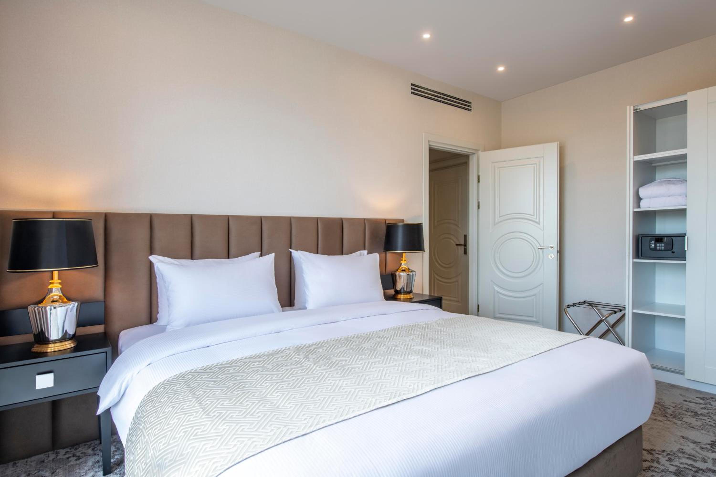 Superior Double or Twin Room with Terrace