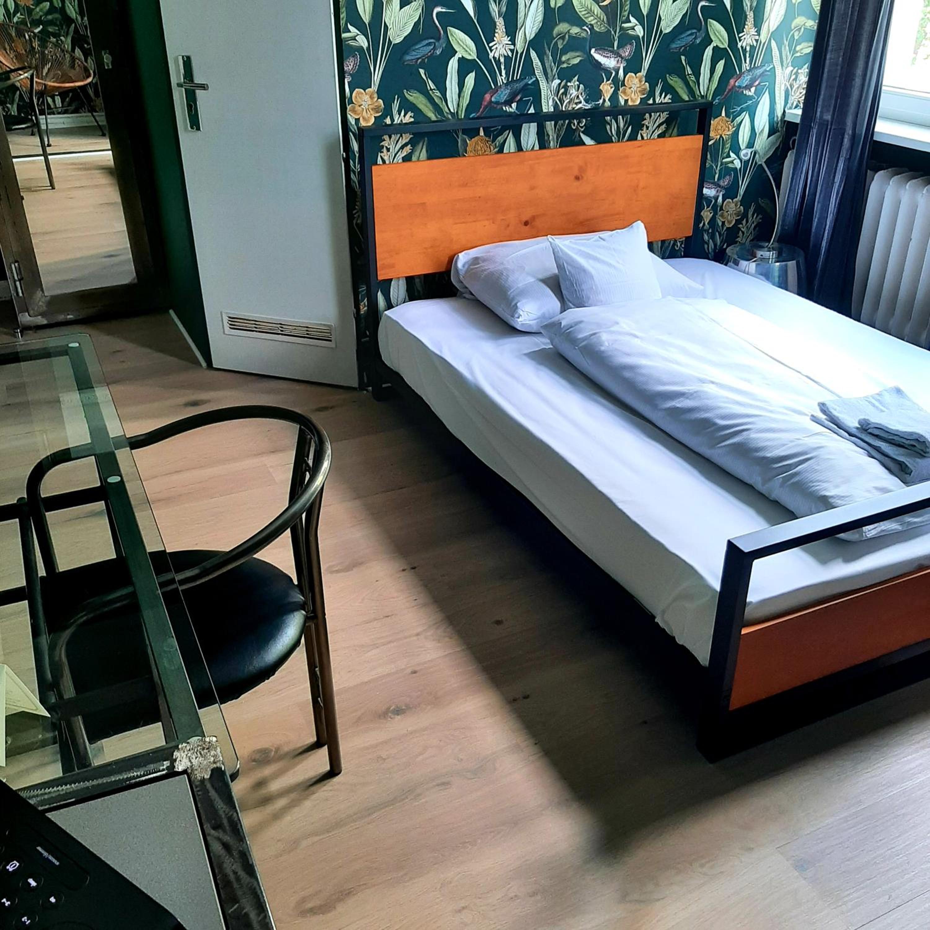 Single Room photo 2