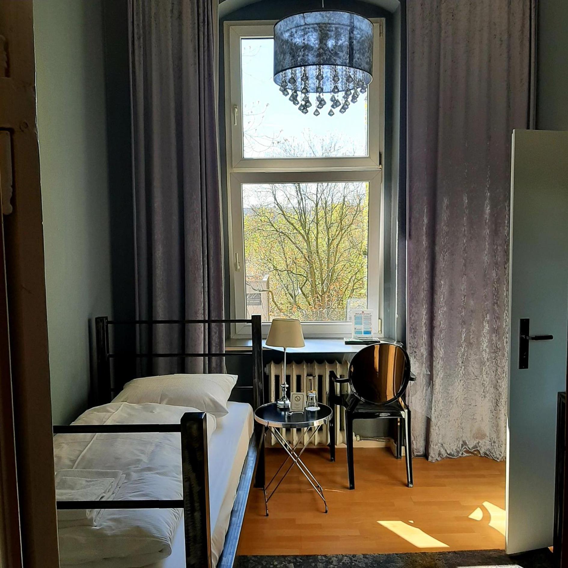 Single Room photo 1