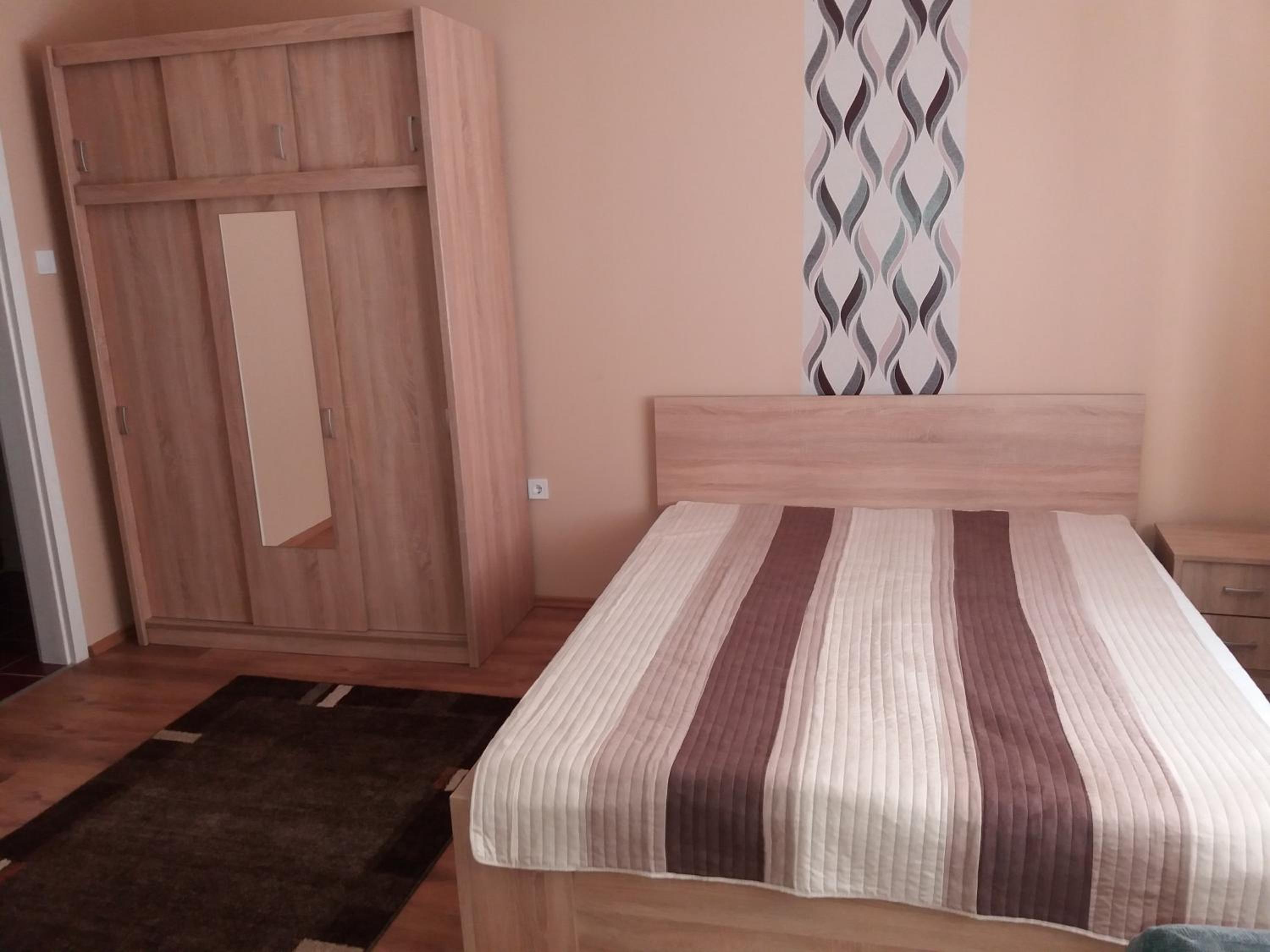 Double Room - Photo 8