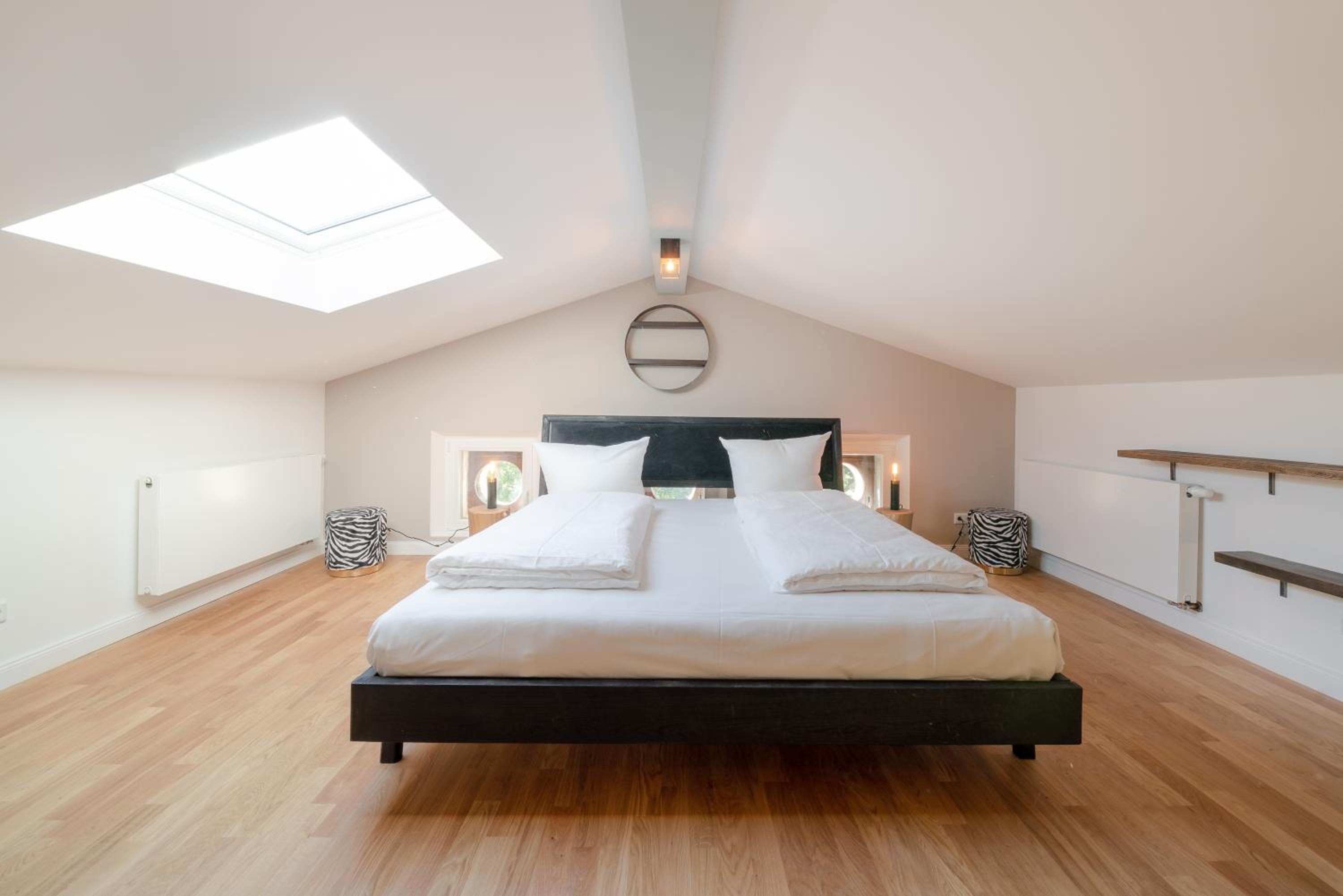 One-Bedroom Apartment - Photo 9