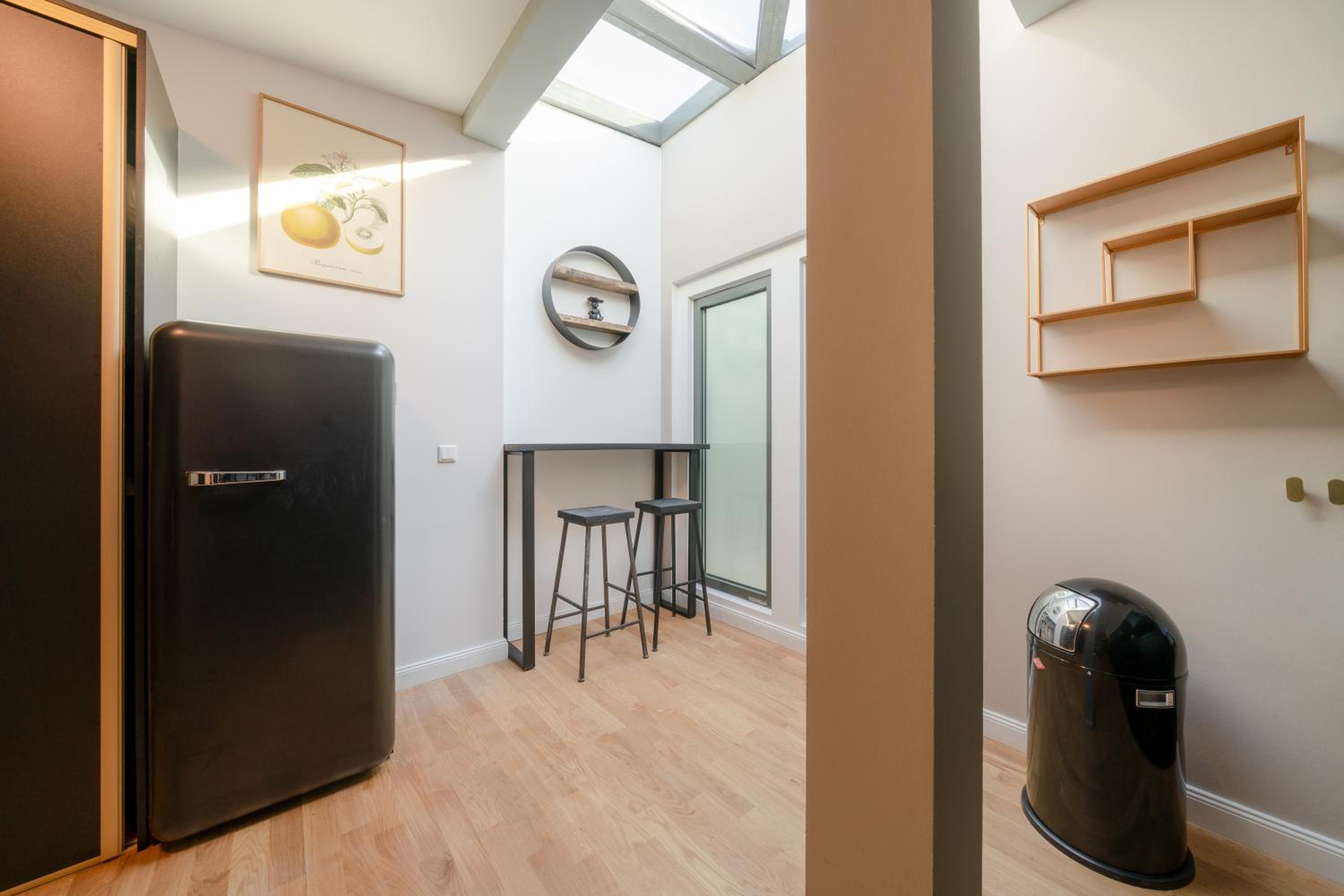 One-Bedroom Apartment - Photo 10