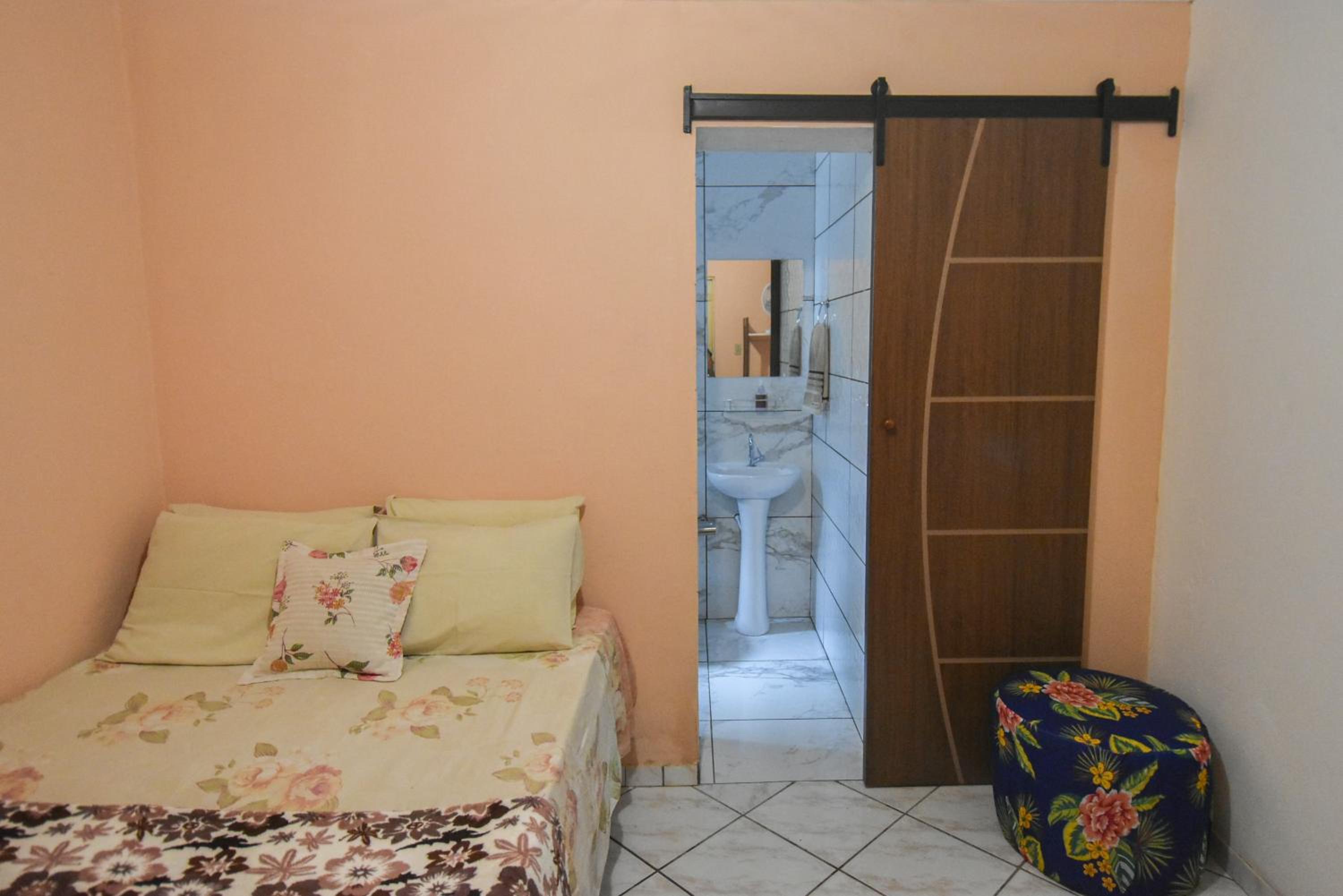 Double Room with Private Bathroom - Photo 1