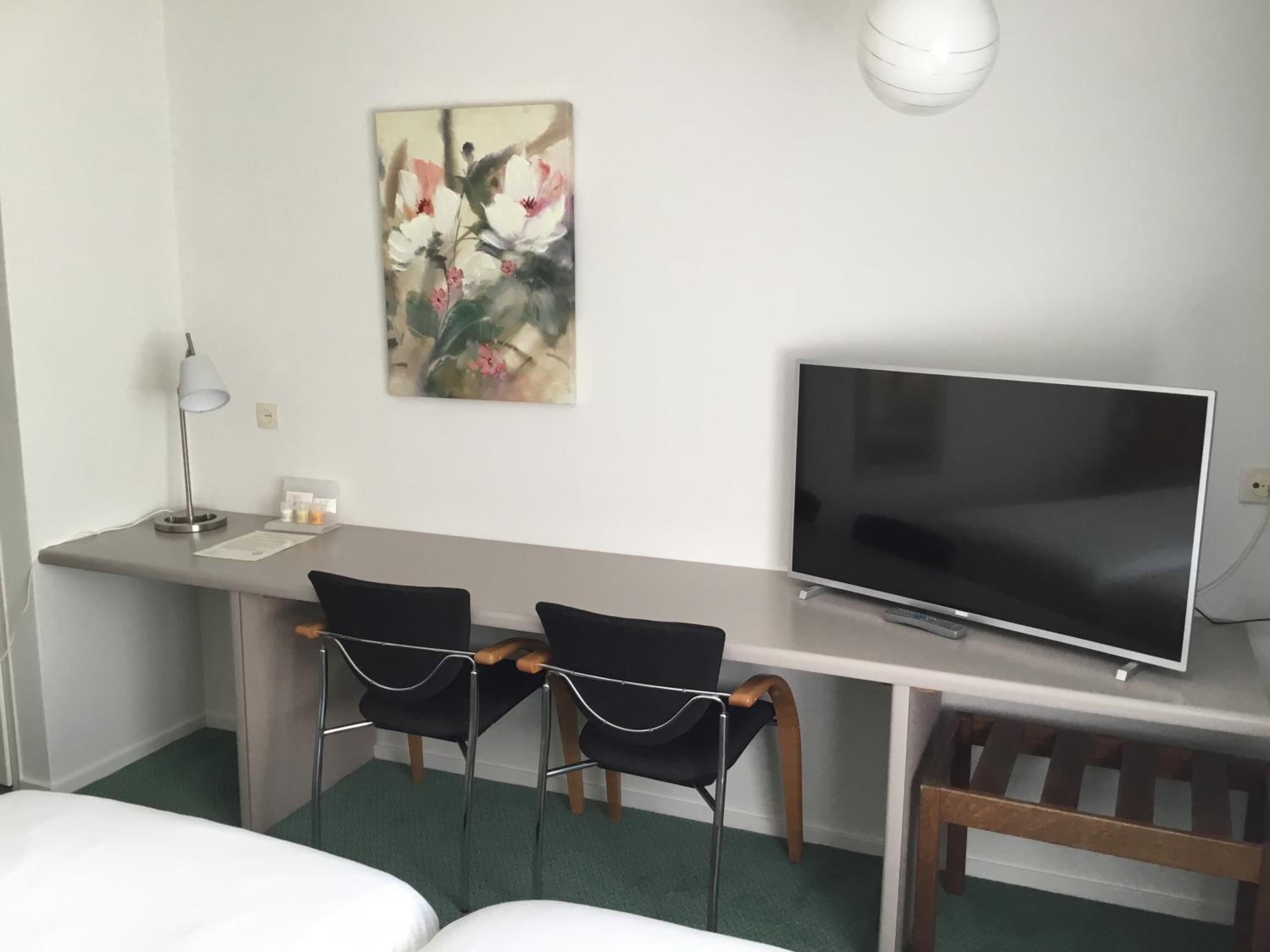 Standard Twin Room - Photo 3