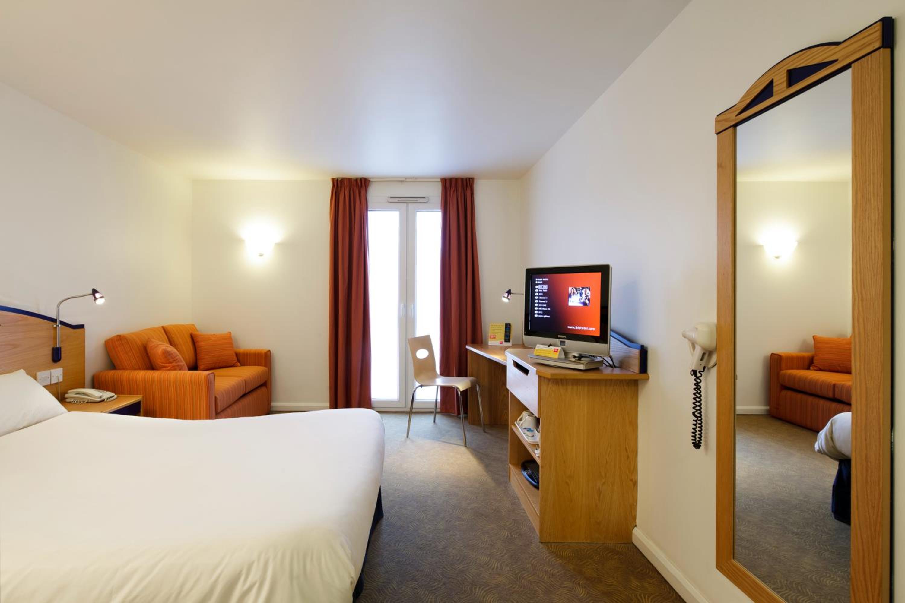 Double Room With Sofa Bed