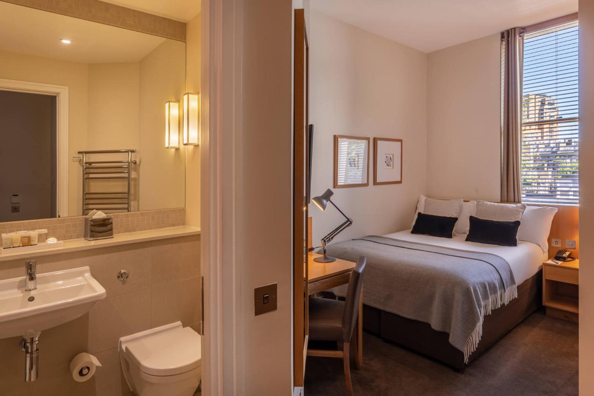 Small Double Room photo 1