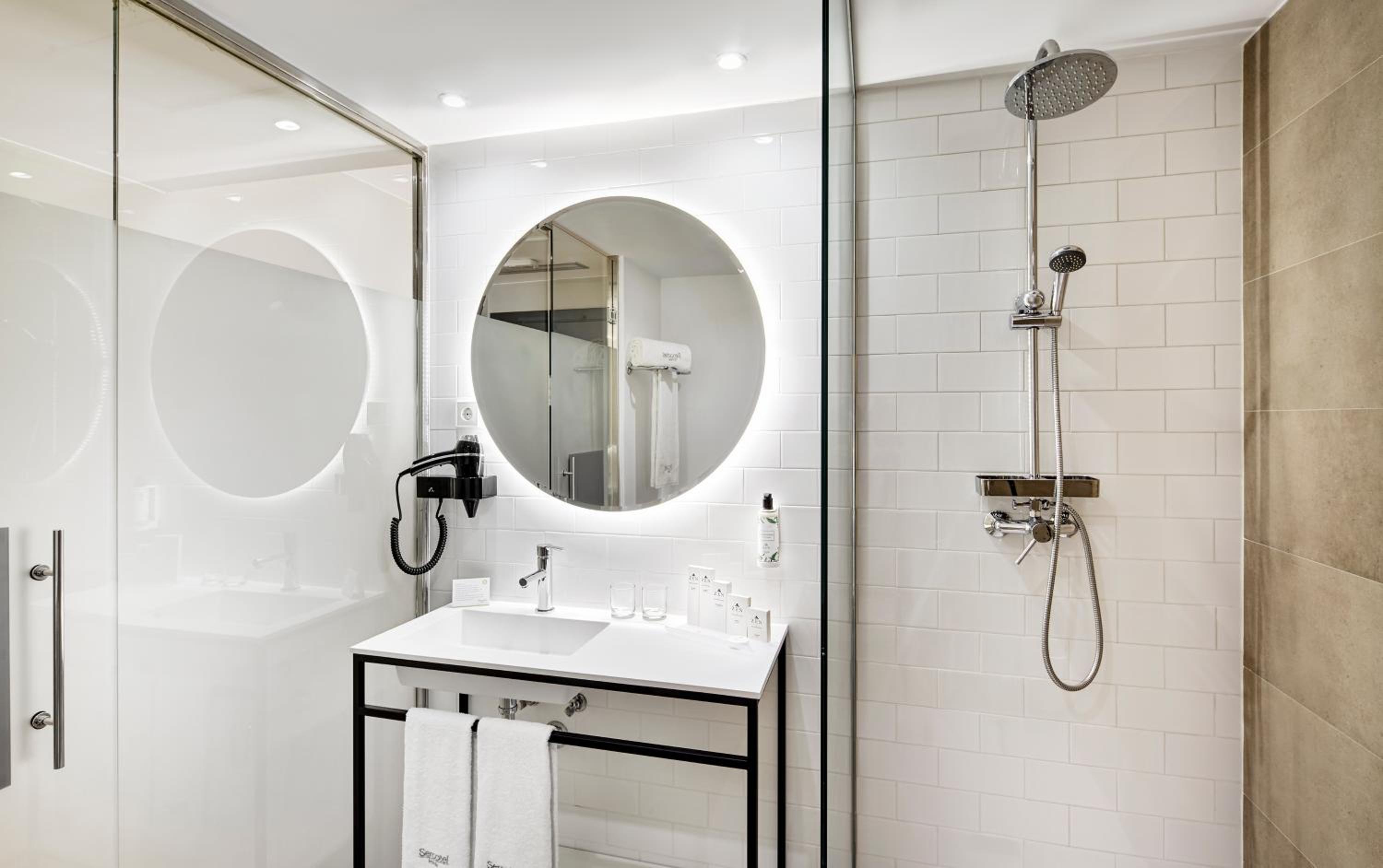 Superior Double or Twin Room - Photo 4