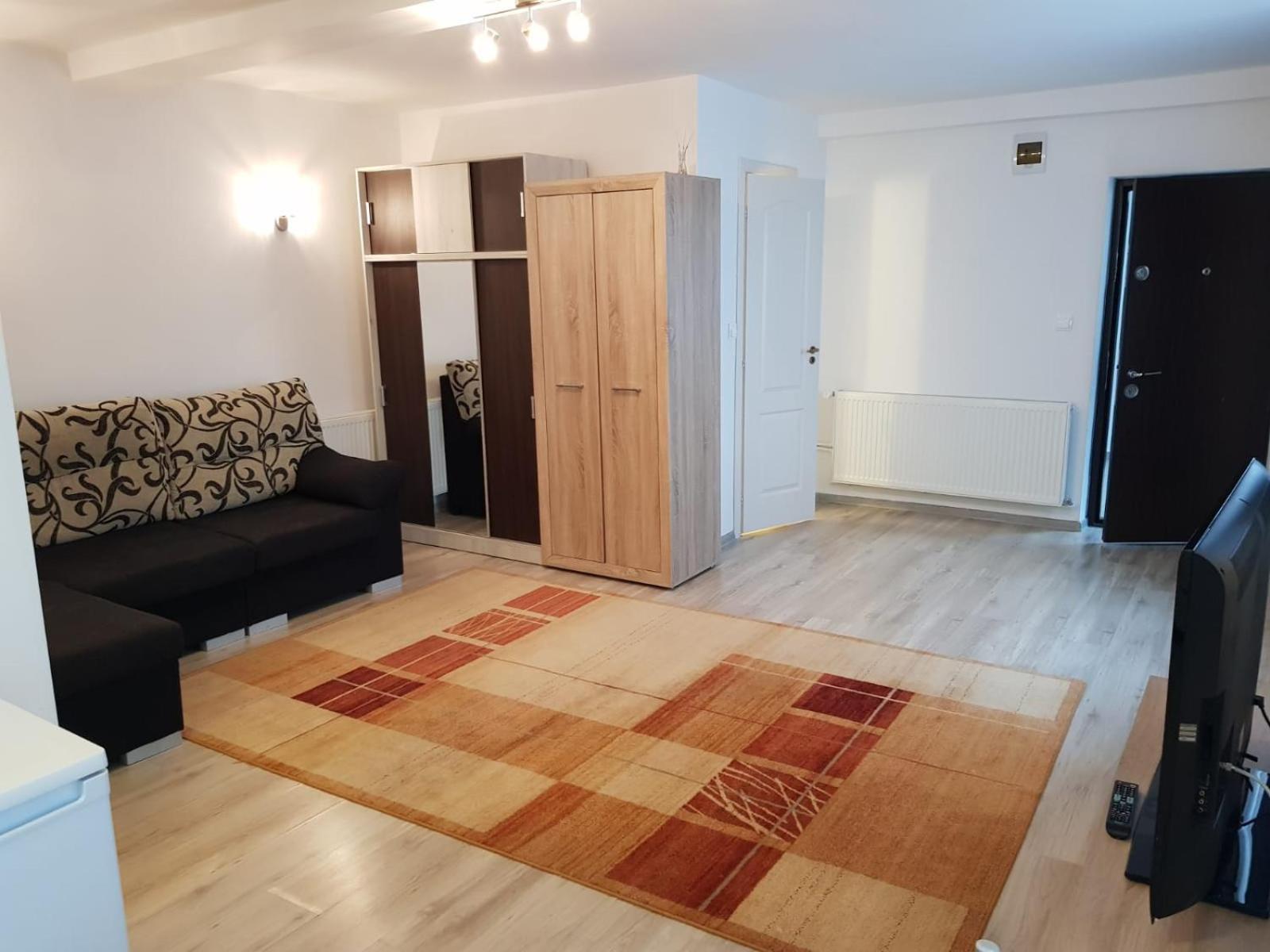 One-Bedroom Apartment - Photo 15