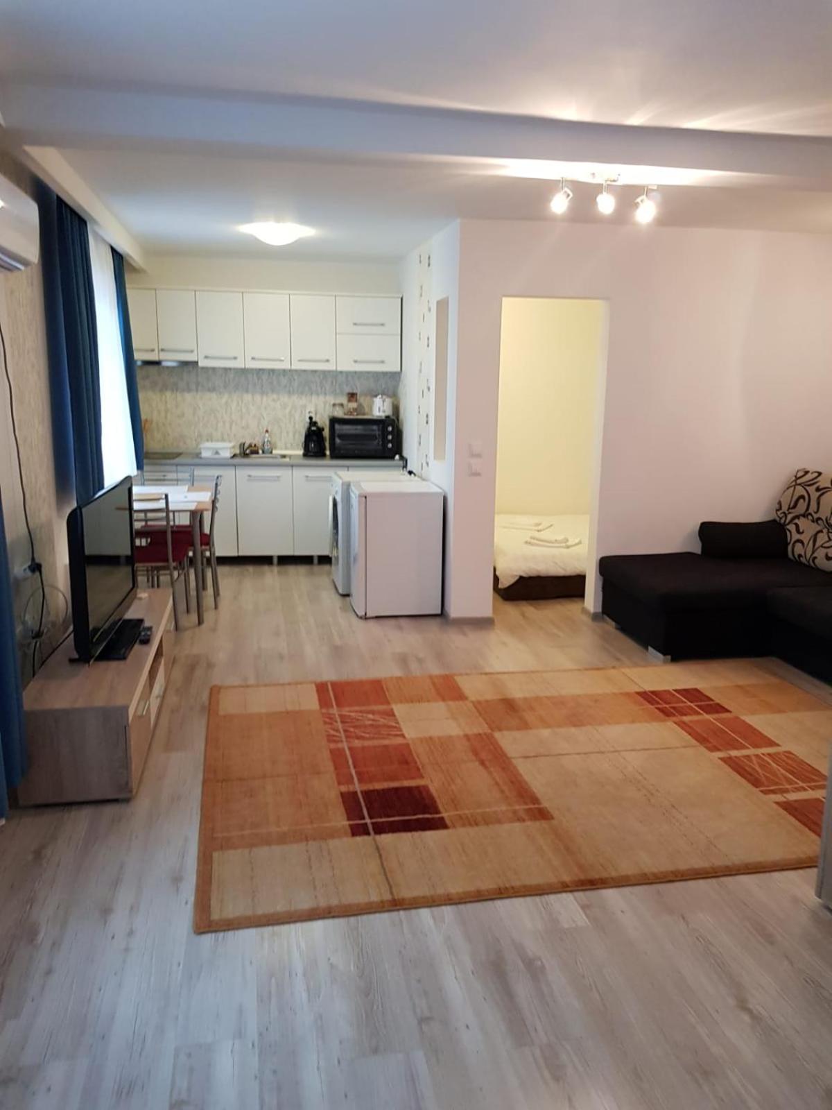 One-Bedroom Apartment - Photo 9