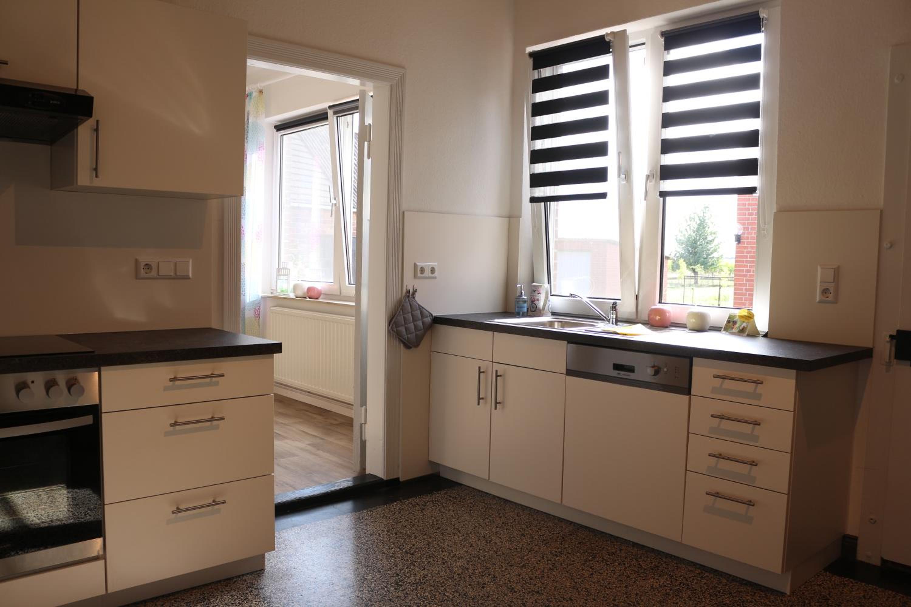 Apartment - Ground Floor photo 3