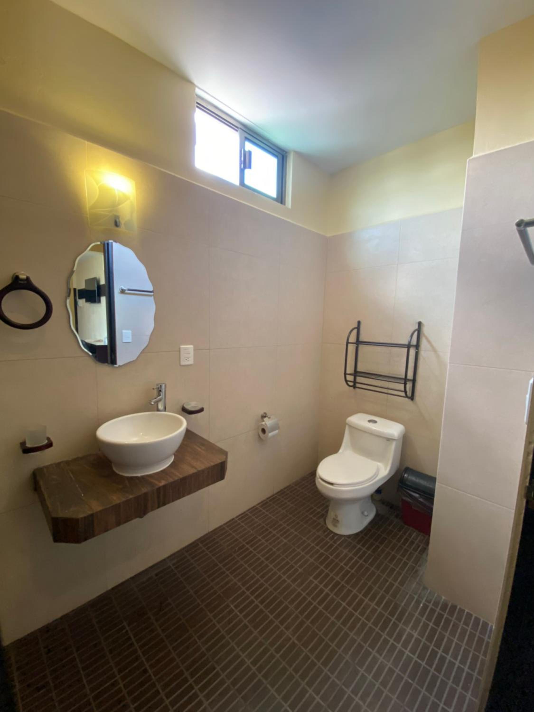 Queen Suite with Spa Bath photo 2