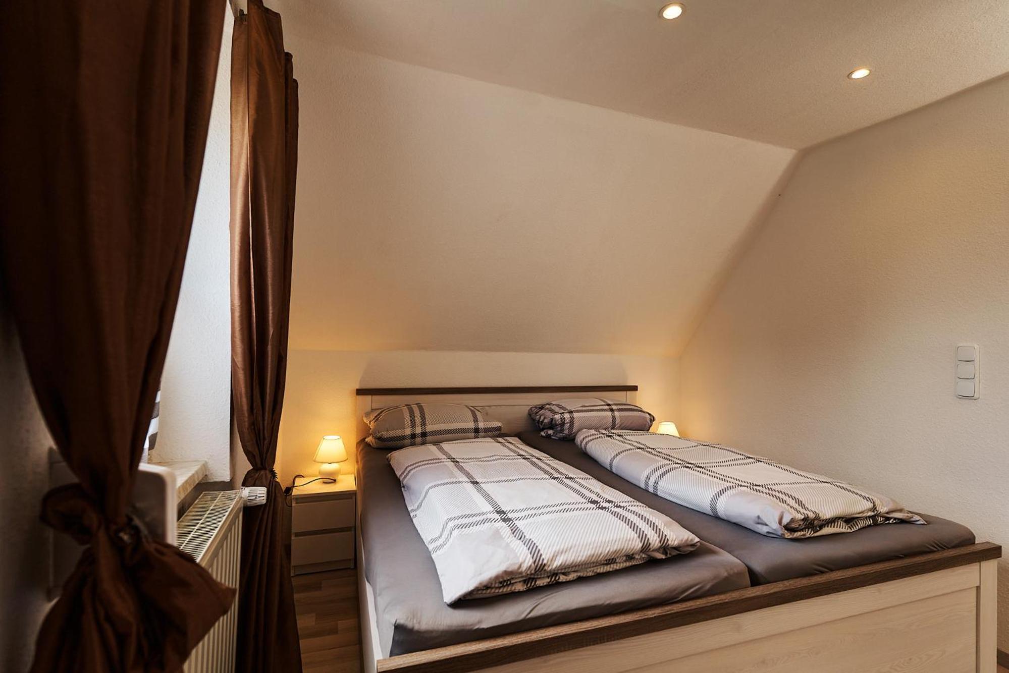 Double Room With Private Bathroom - Photo 13