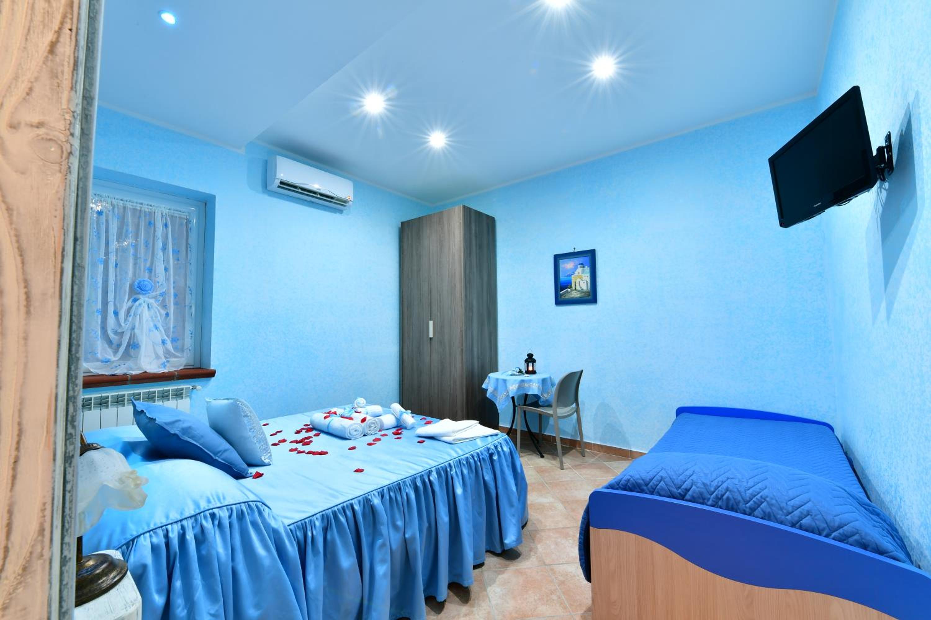 Double Room with Private Bathroom photo 1