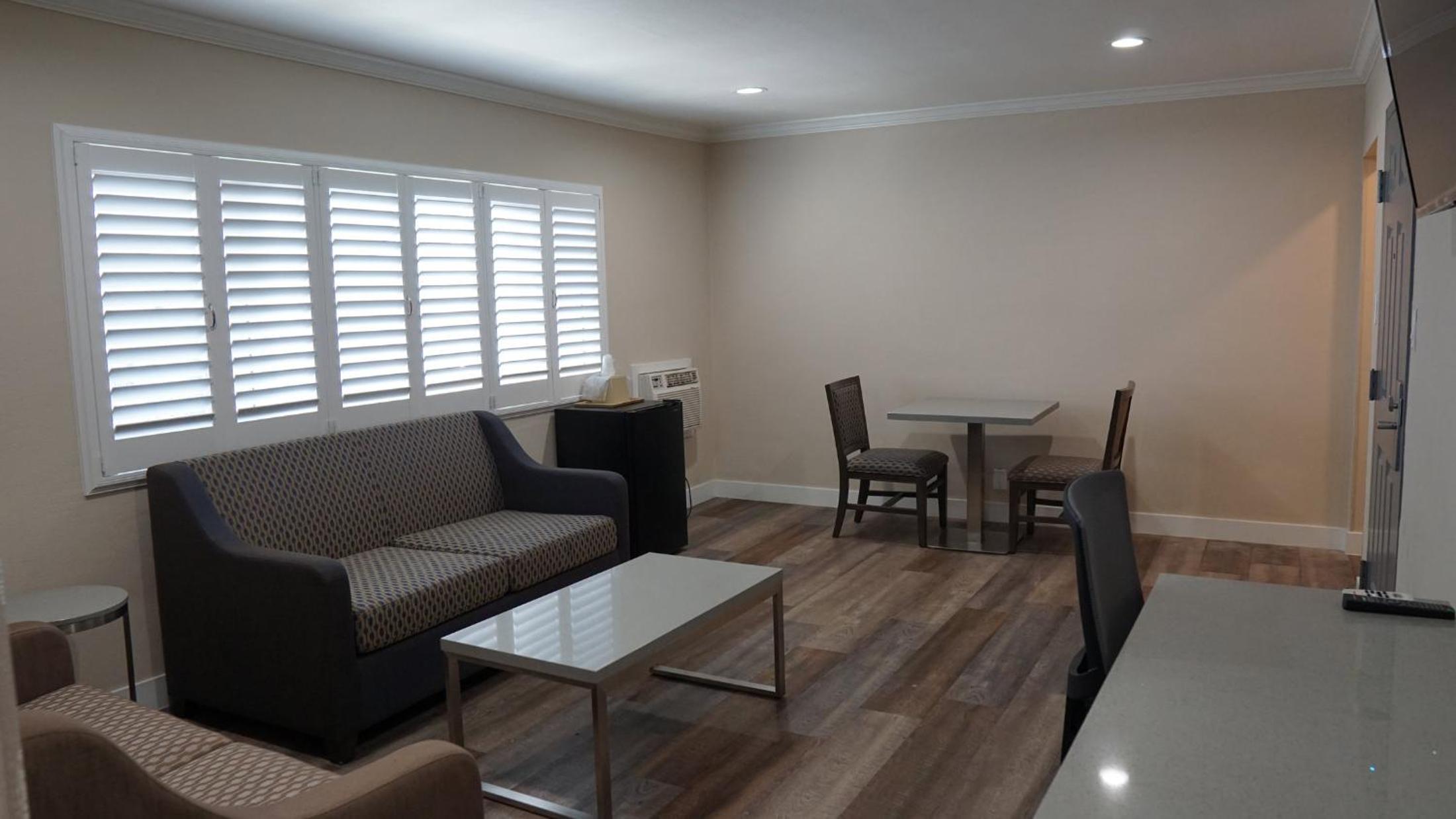 Two-Bedroom Suite - Photo 1
