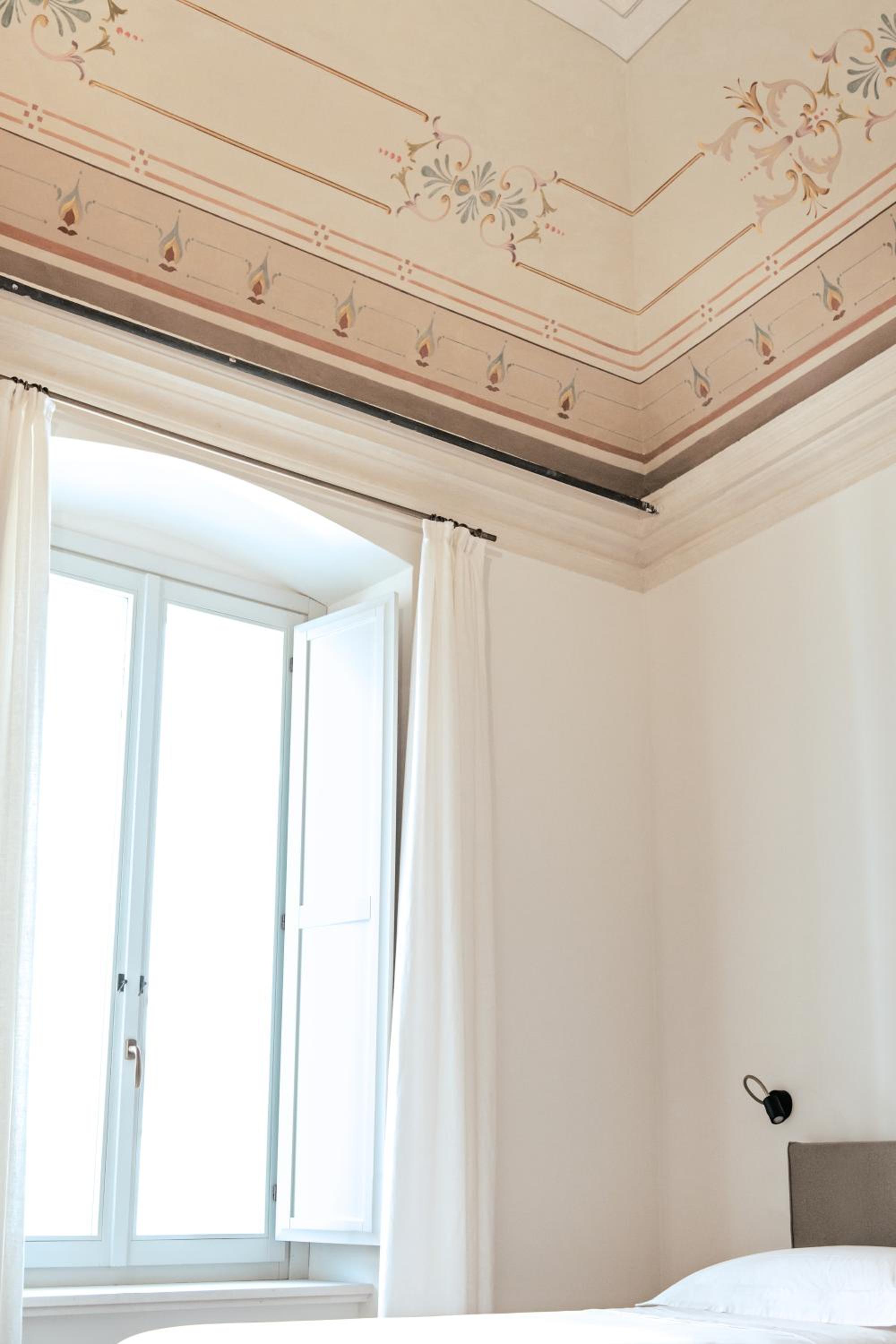 Deluxe Suite - Photo 4