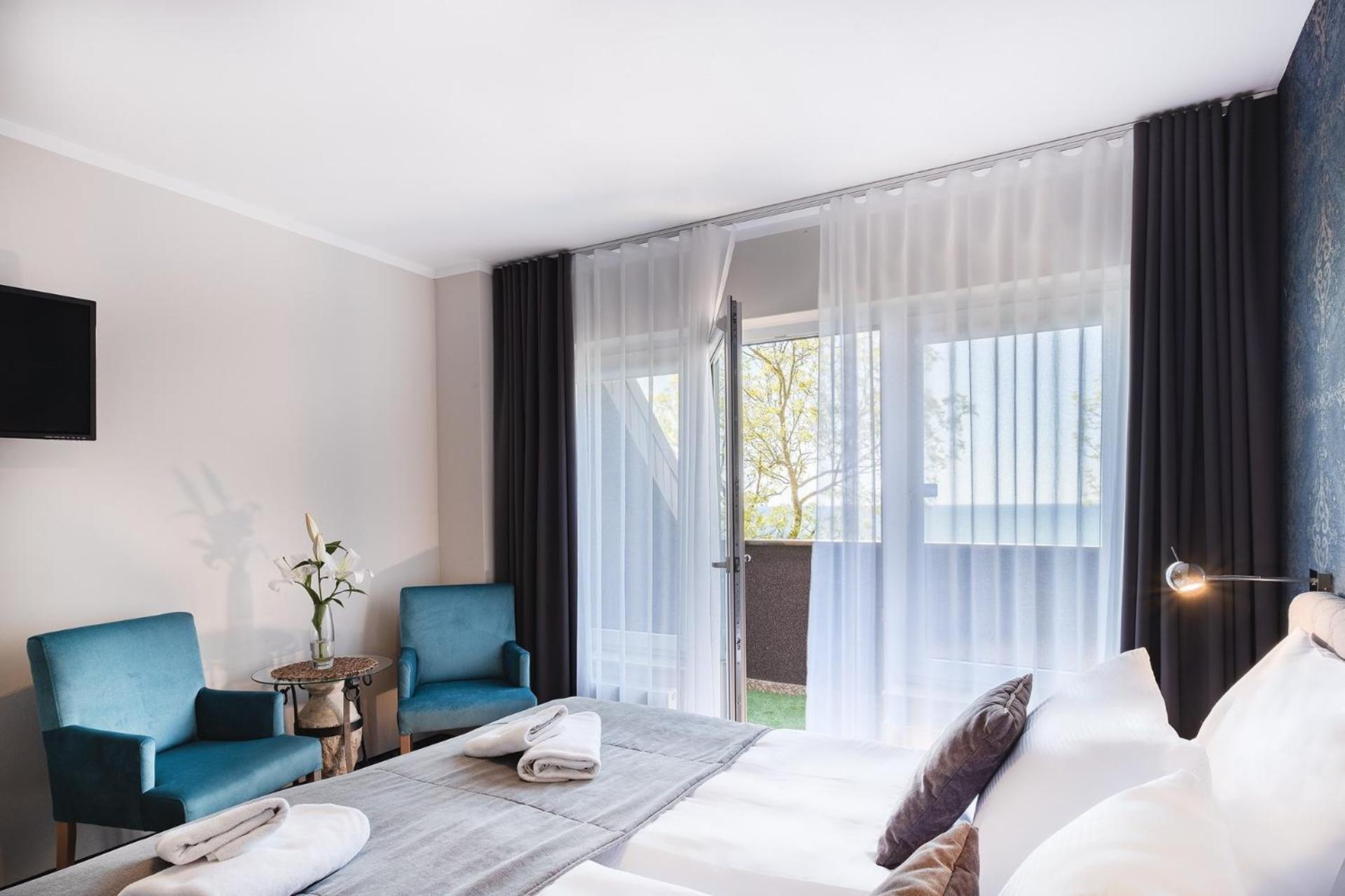 Double Room with Balcony photo 3