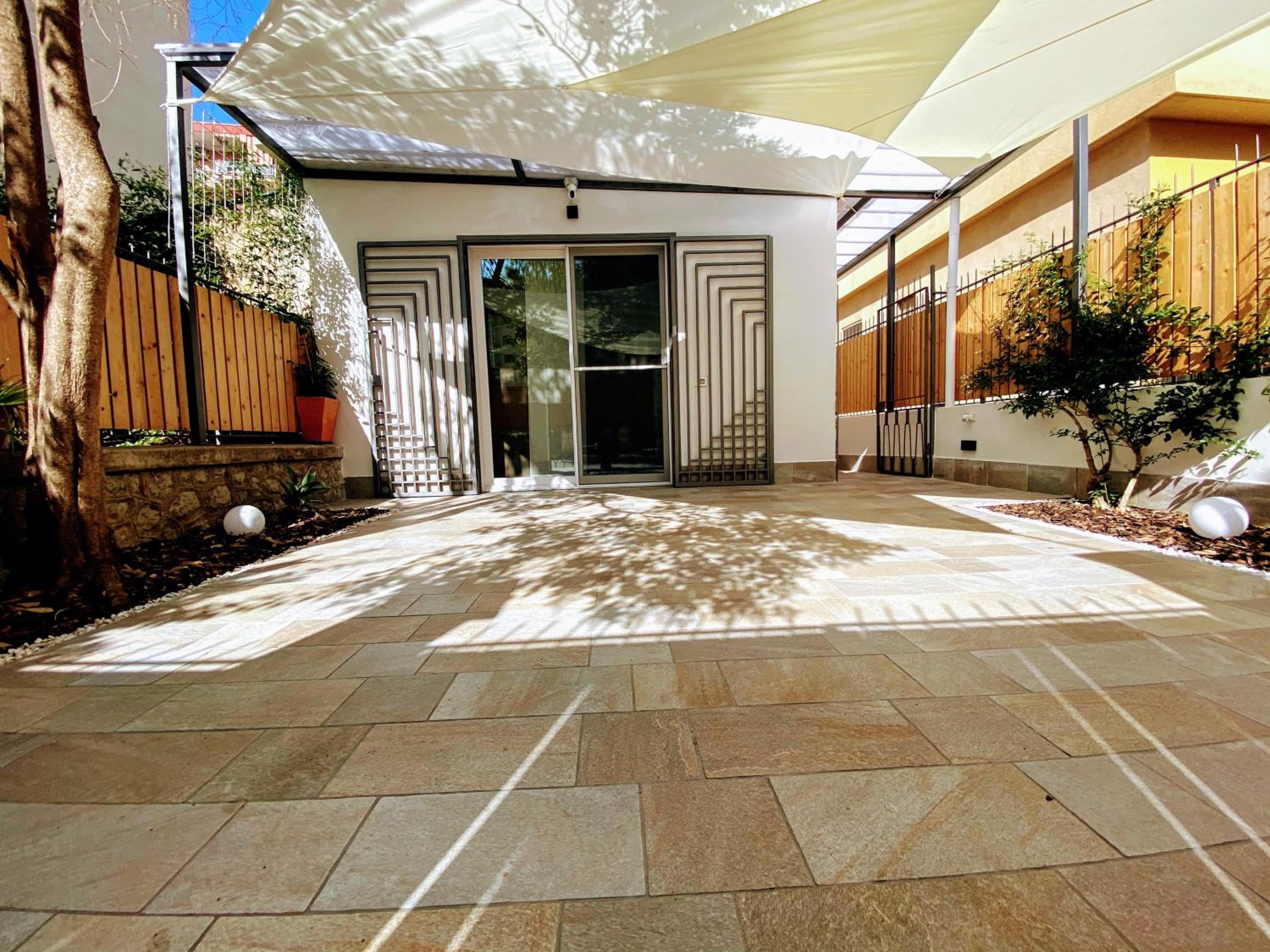 One-Bedroom House - Photo 7