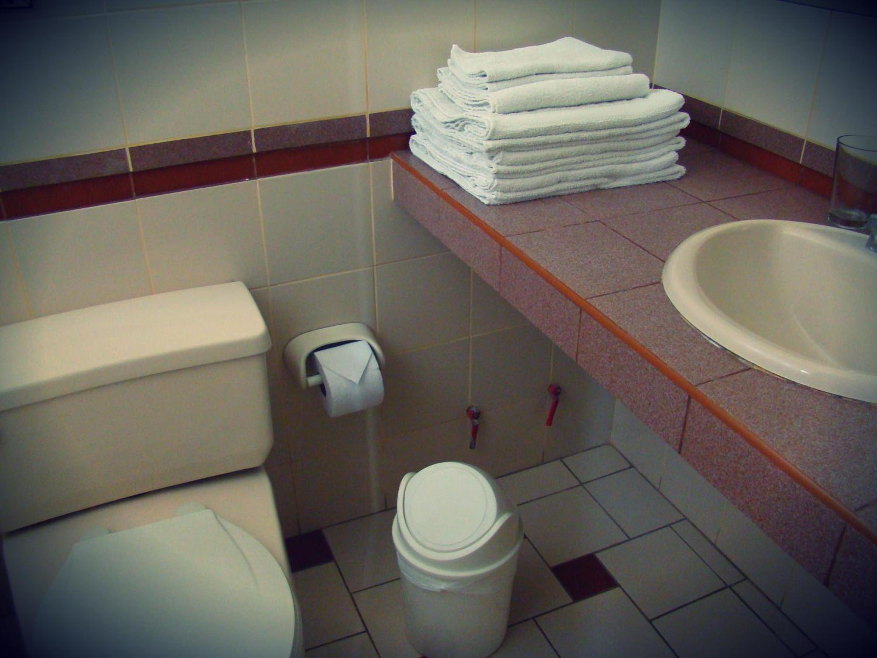 Twin Room - Photo 3
