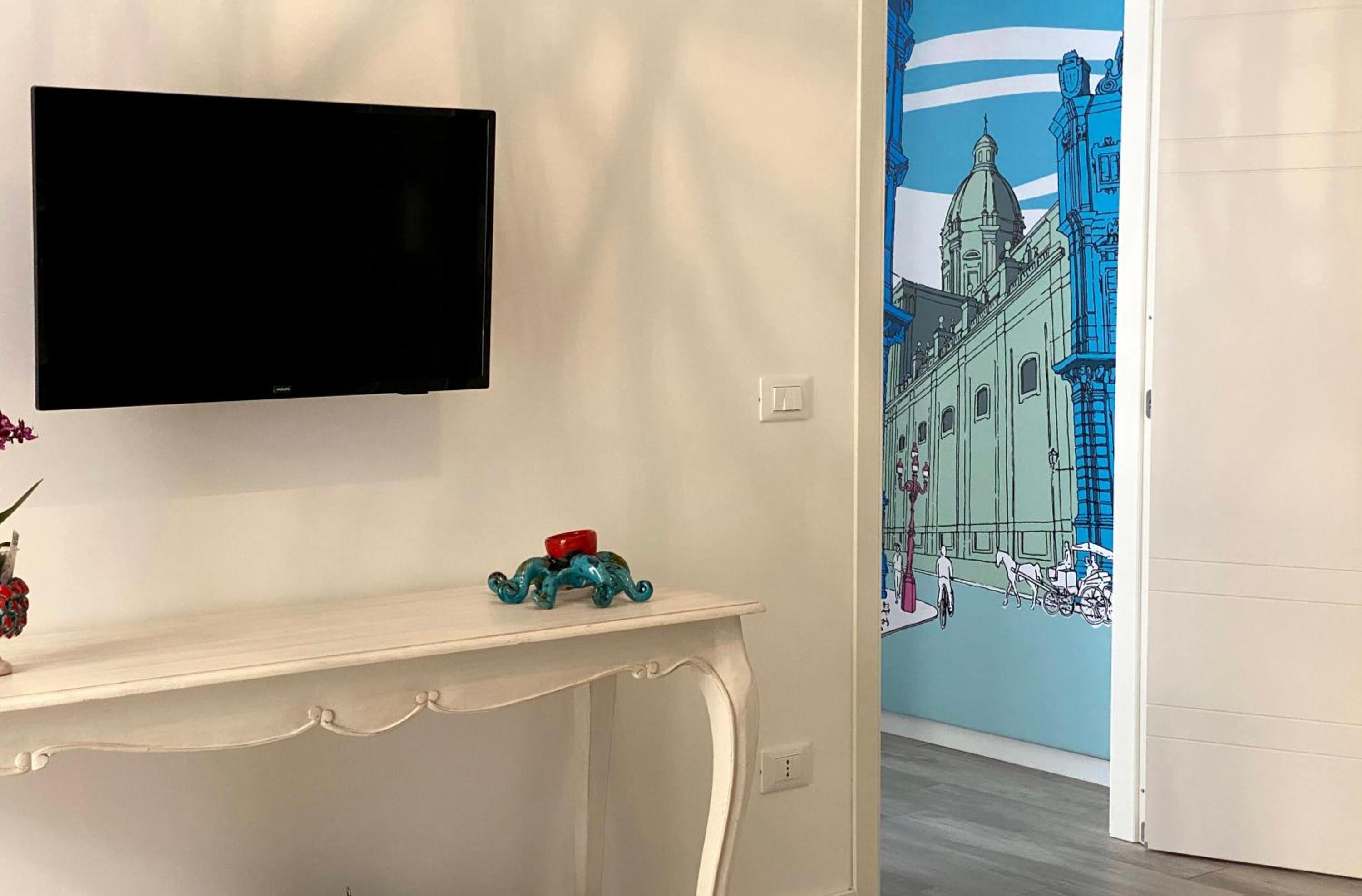 One-Bedroom House - Photo 10