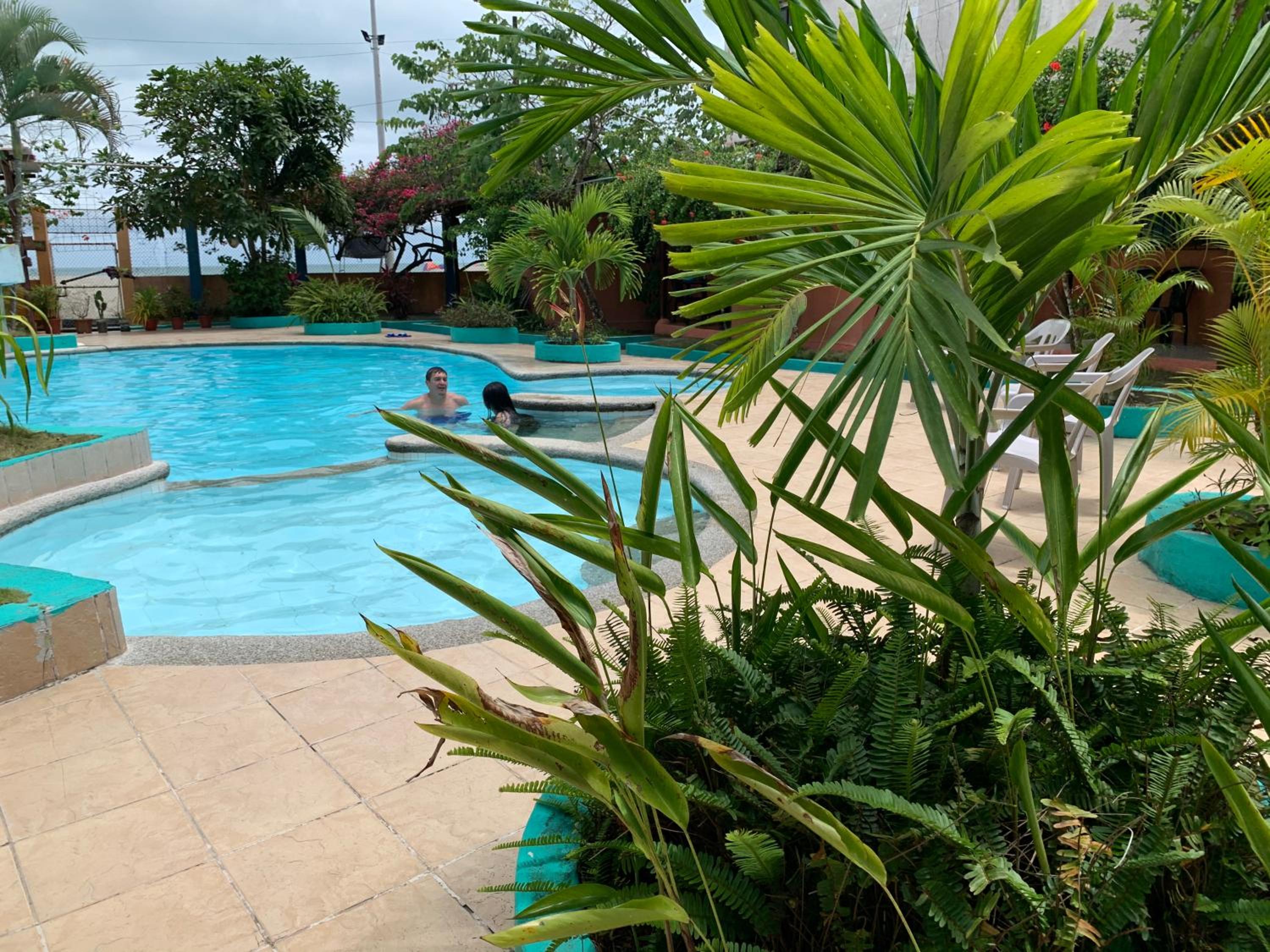 Apartment with Pool View