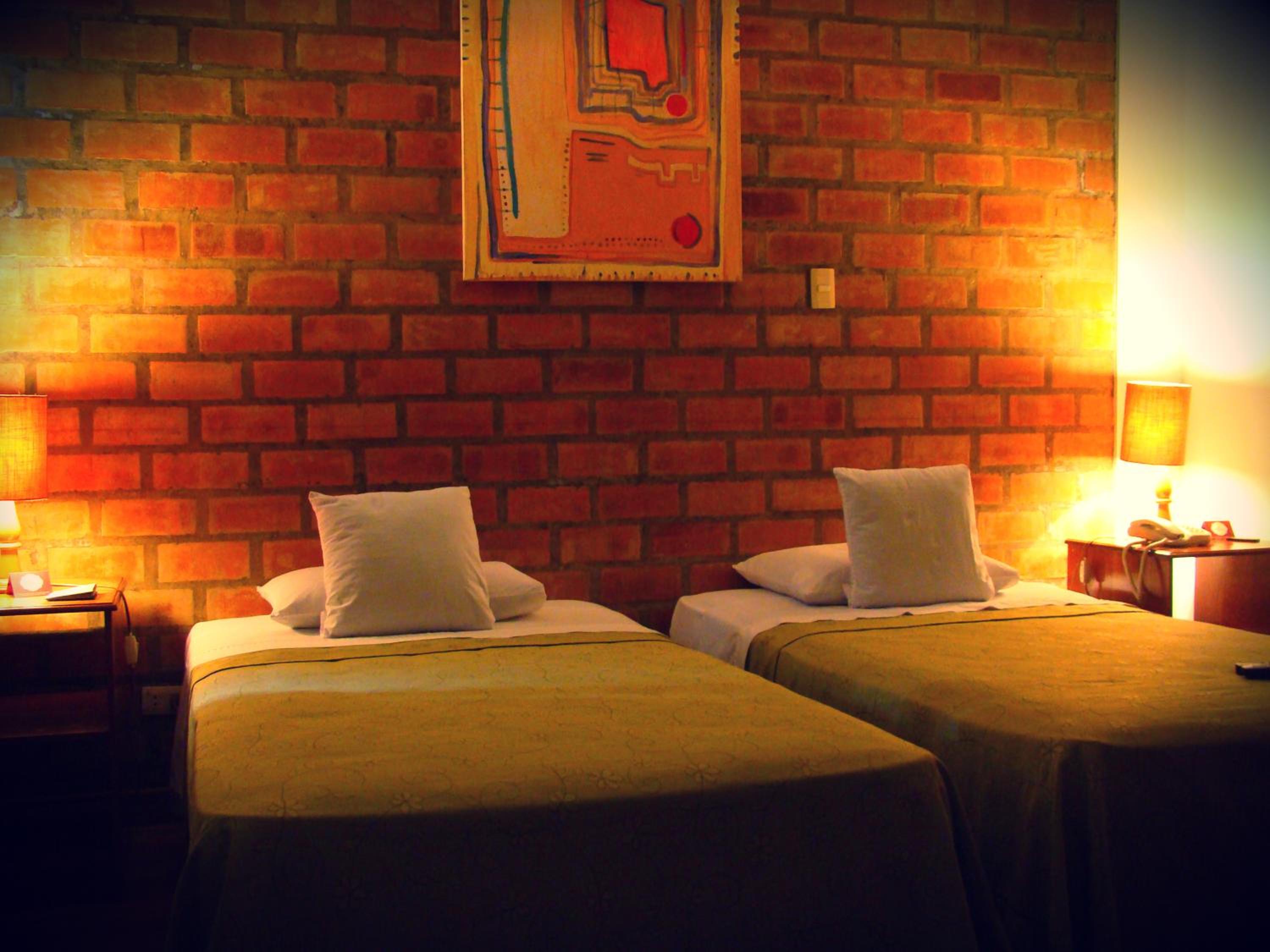 Twin Room - Photo 2